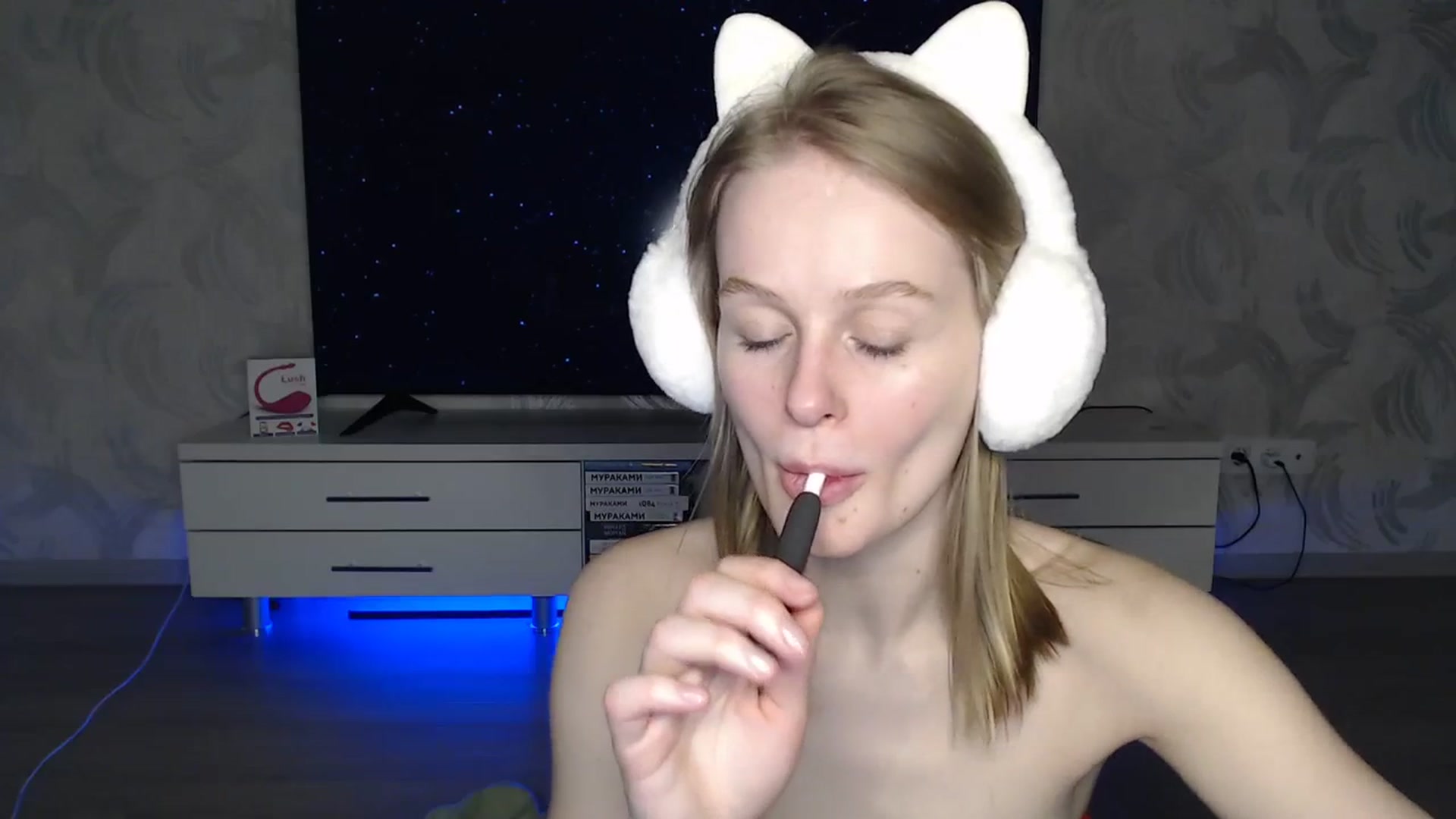 Gallery image thumbnail from Blondino4ka07's myfreecams stream on, 04/05/2024, 18:22 image 9 of 20