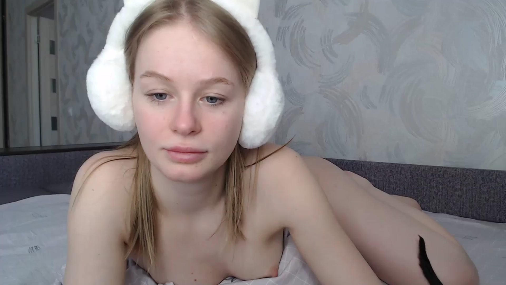 Gallery image thumbnail from Blondino4ka07's myfreecams stream on, 04/07/2024, 08:34 image 3 of 20