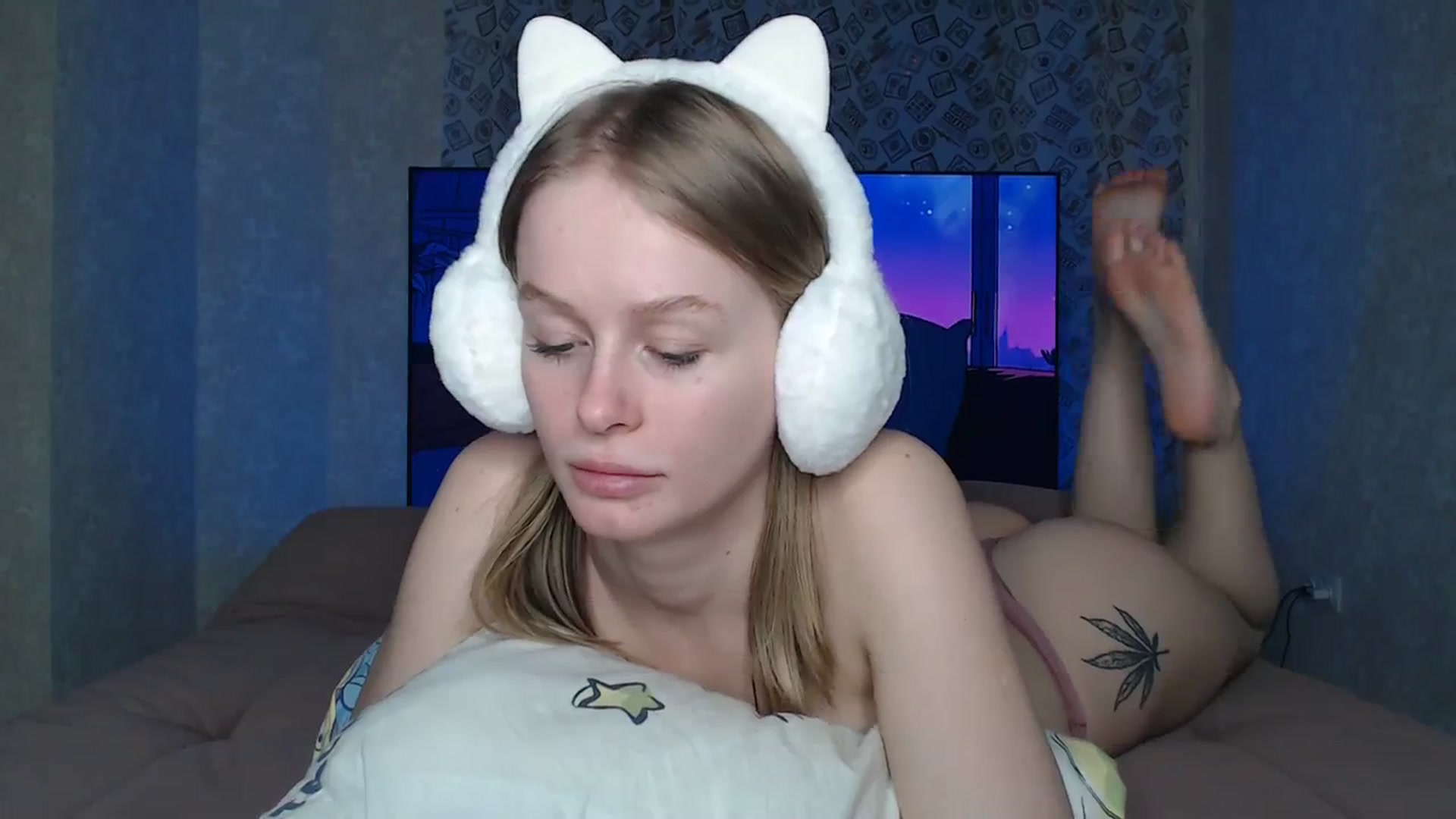 Gallery image thumbnail from Blondino4ka07's myfreecams stream on, 04/07/2024, 14:49 image 8 of 20