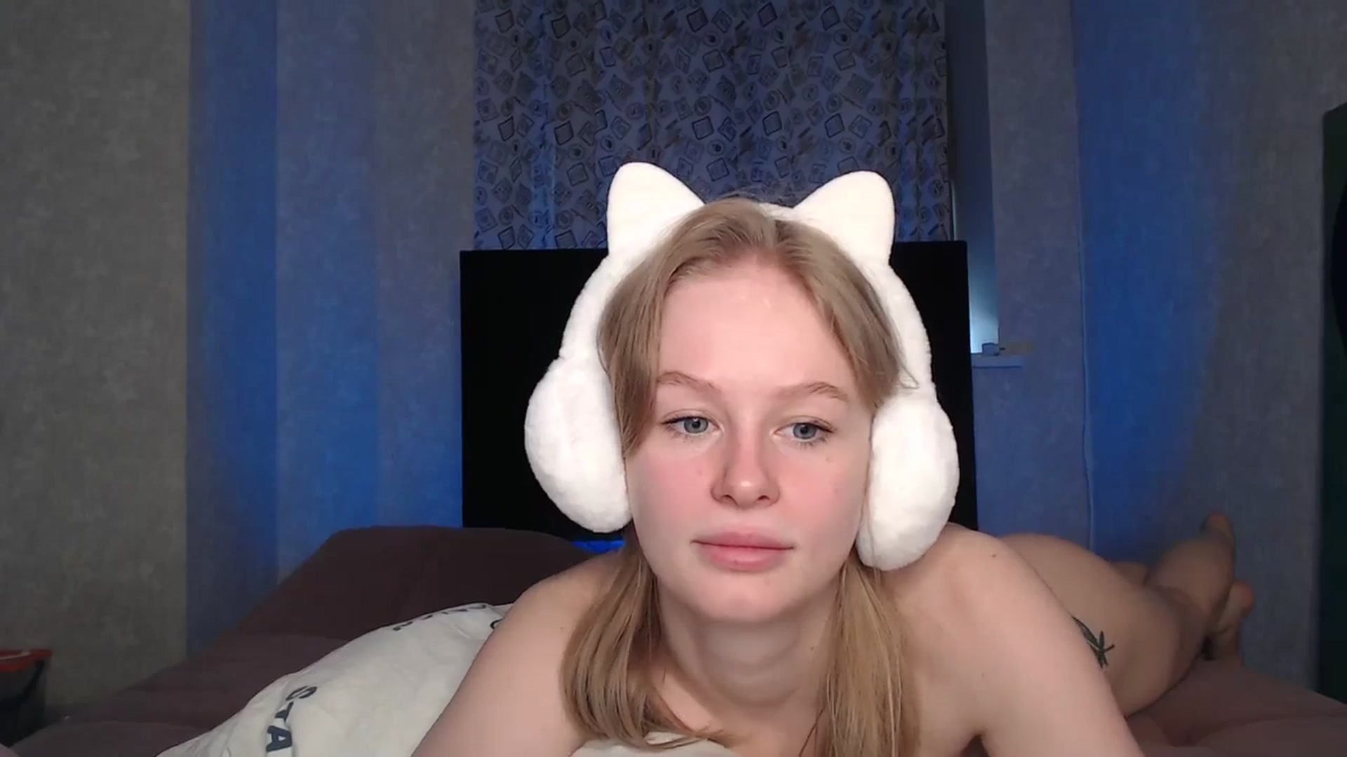 Gallery image thumbnail from Blondino4ka07's myfreecams stream on, 04/10/2024, 06:58 image 4 of 20