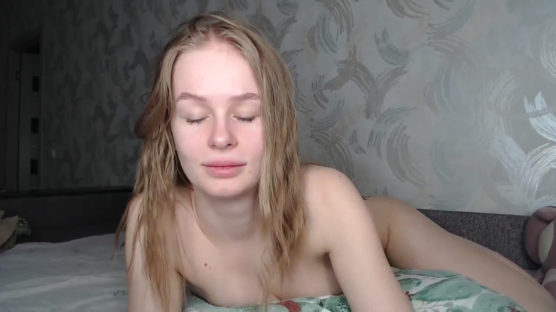 Gallery image thumbnail from Blondino4ka07's myfreecams stream on, 04/14/2024, 22:27 image 17 of 20