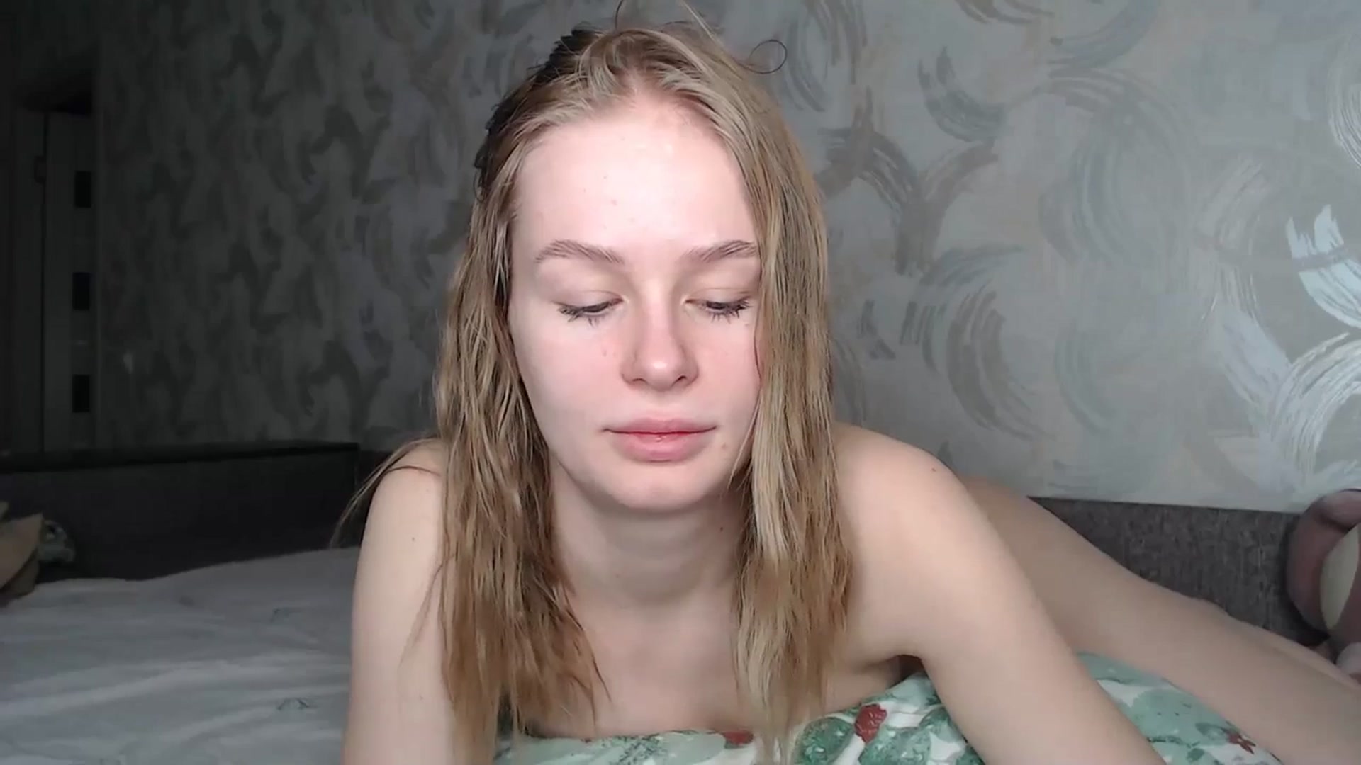Gallery image thumbnail from Blondino4ka07's myfreecams stream on, 04/14/2024, 22:27 image 14 of 20