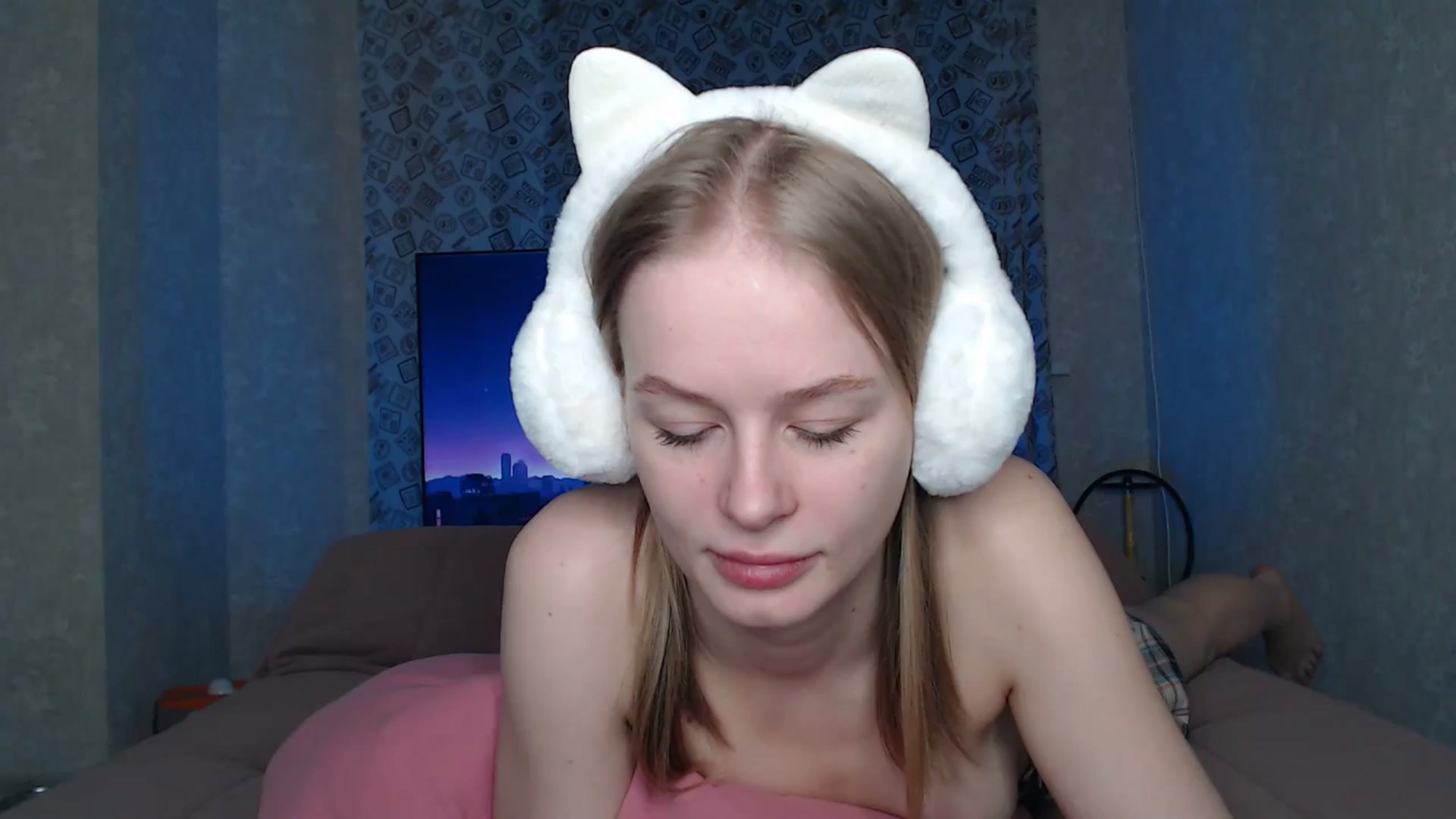 Gallery image thumbnail from Blondino4ka07's myfreecams stream on, 04/24/2024, 06:06 image 8 of 20