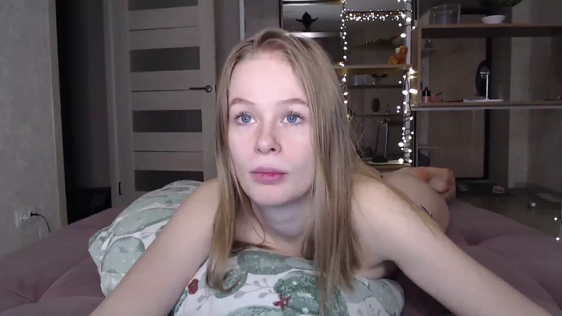 Gallery image thumbnail from Blondino4ka07's myfreecams stream on, 04/24/2024, 22:25 image 14 of 20