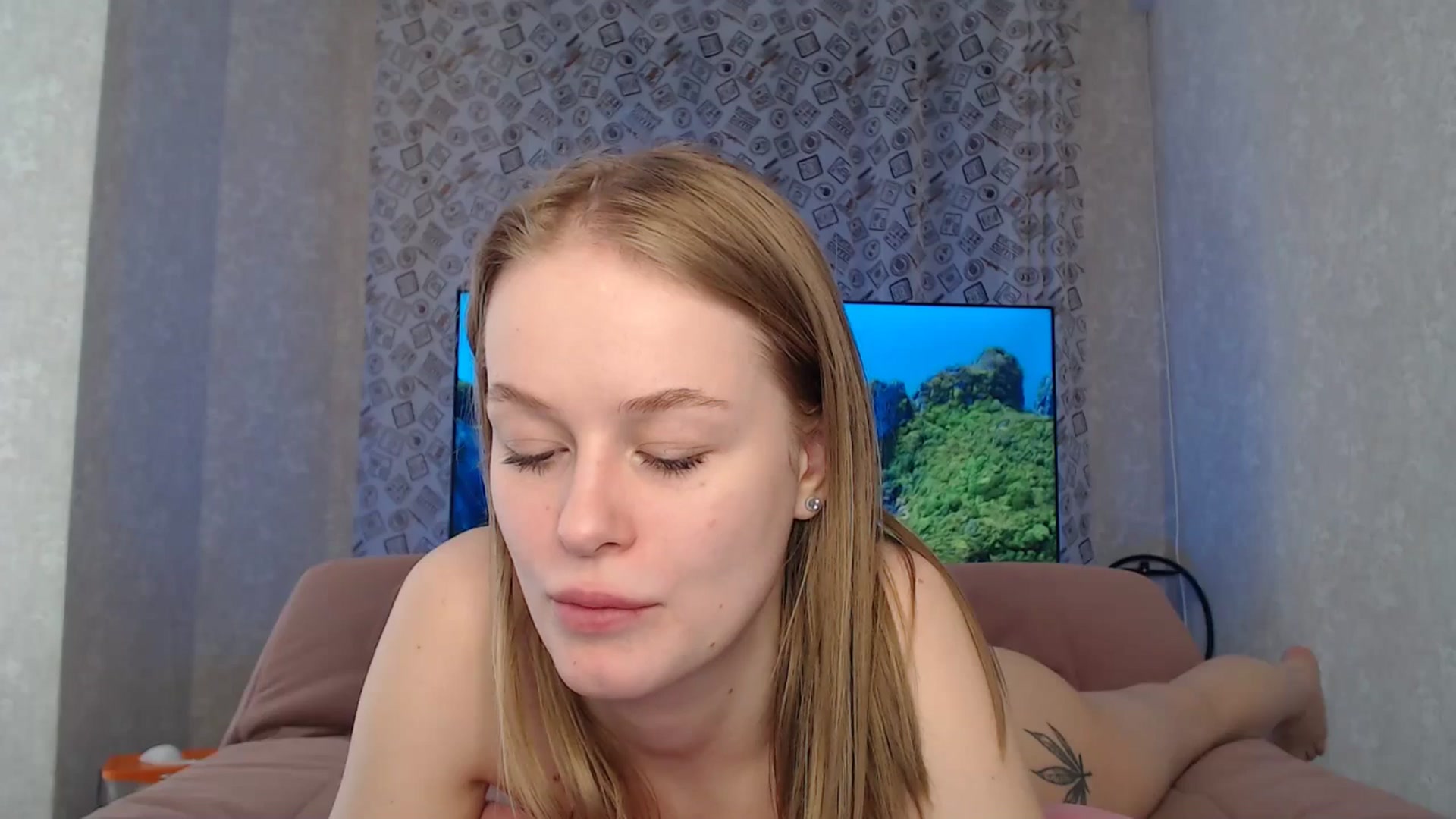 Gallery image thumbnail from Blondino4ka07's myfreecams stream on, 04/26/2024, 09:51 image 6 of 20