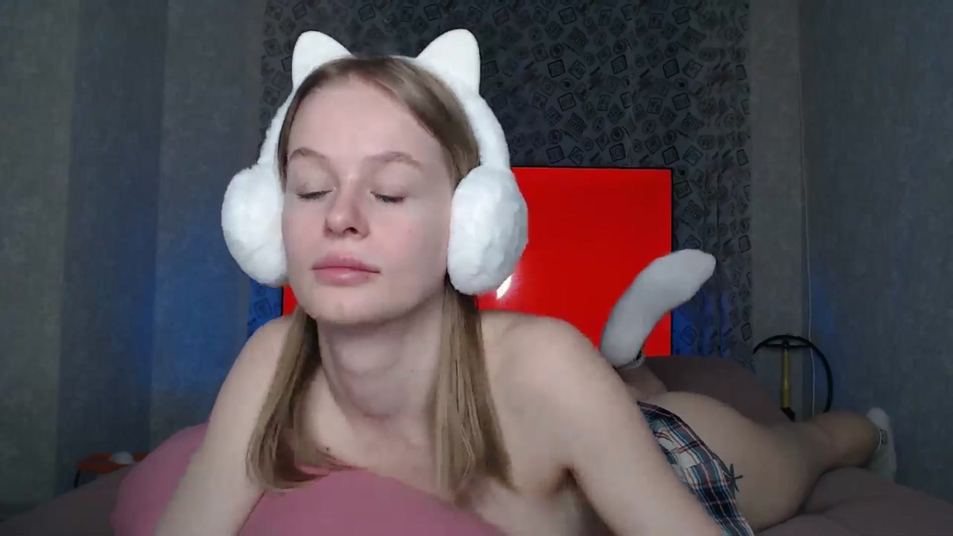 Gallery image thumbnail from Blondino4ka07's myfreecams stream on, 04/28/2024, 06:33 image 9 of 20