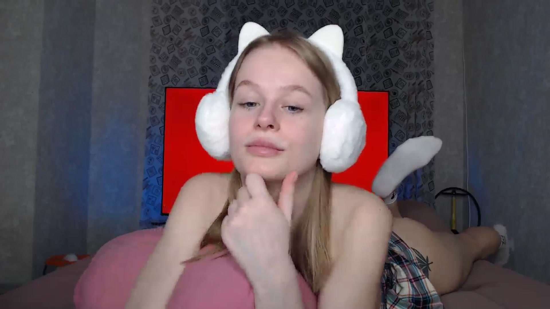 Gallery image thumbnail from Blondino4ka07's myfreecams stream on, 04/28/2024, 06:33 image 4 of 20