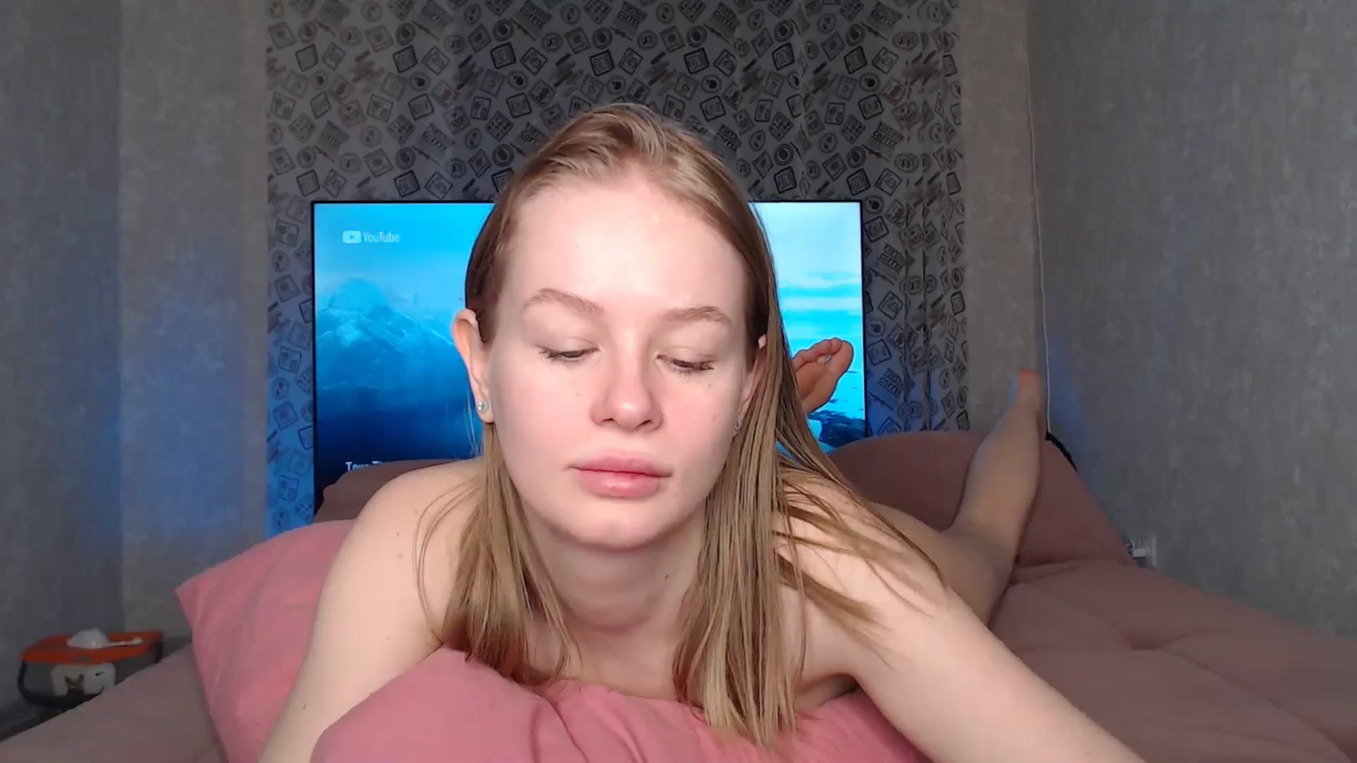 Gallery image thumbnail from Blondino4ka07's myfreecams stream on, 04/29/2024, 05:45 image 3 of 20