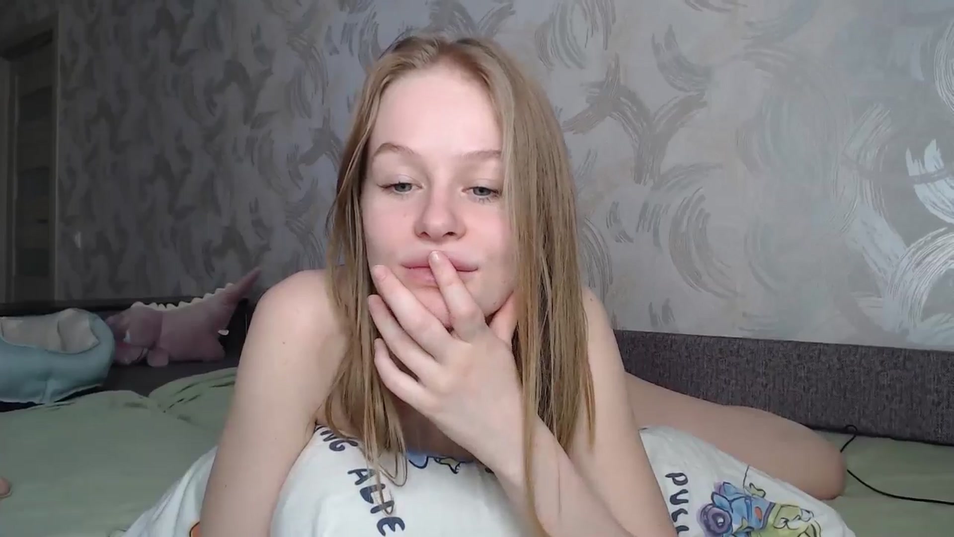 Gallery image thumbnail from Blondino4ka07's myfreecams stream on, 05/05/2024, 06:58 image 11 of 20