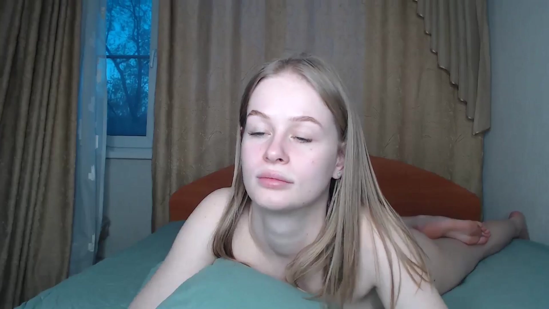 Gallery image thumbnail from Blondino4ka07's myfreecams stream on, 05/11/2024, 15:09 image 6 of 20