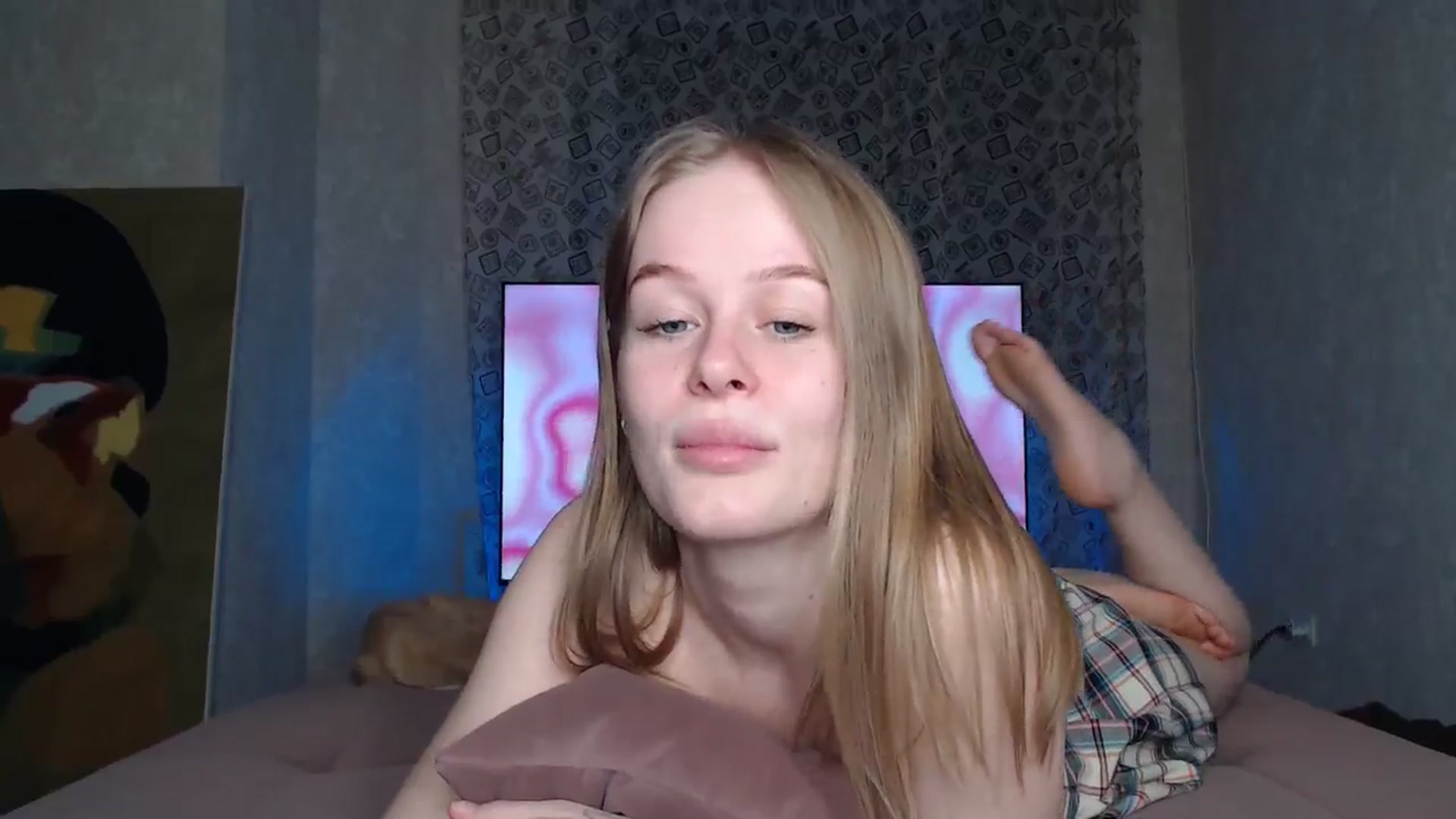 Gallery image thumbnail from Blondino4ka07's myfreecams stream on, 05/12/2024, 15:28 image 17 of 20