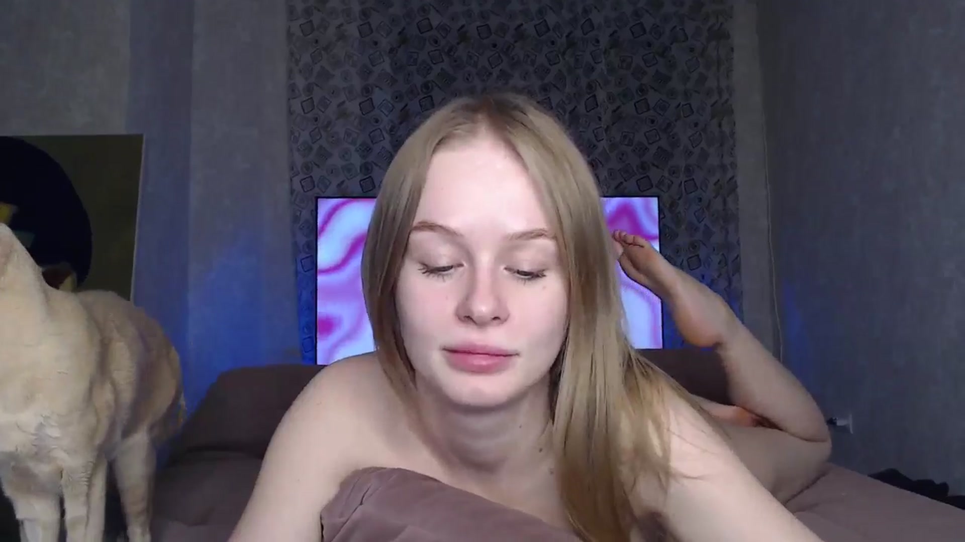 Gallery image thumbnail from Blondino4ka07's myfreecams stream on, 05/12/2024, 17:59 image 7 of 20