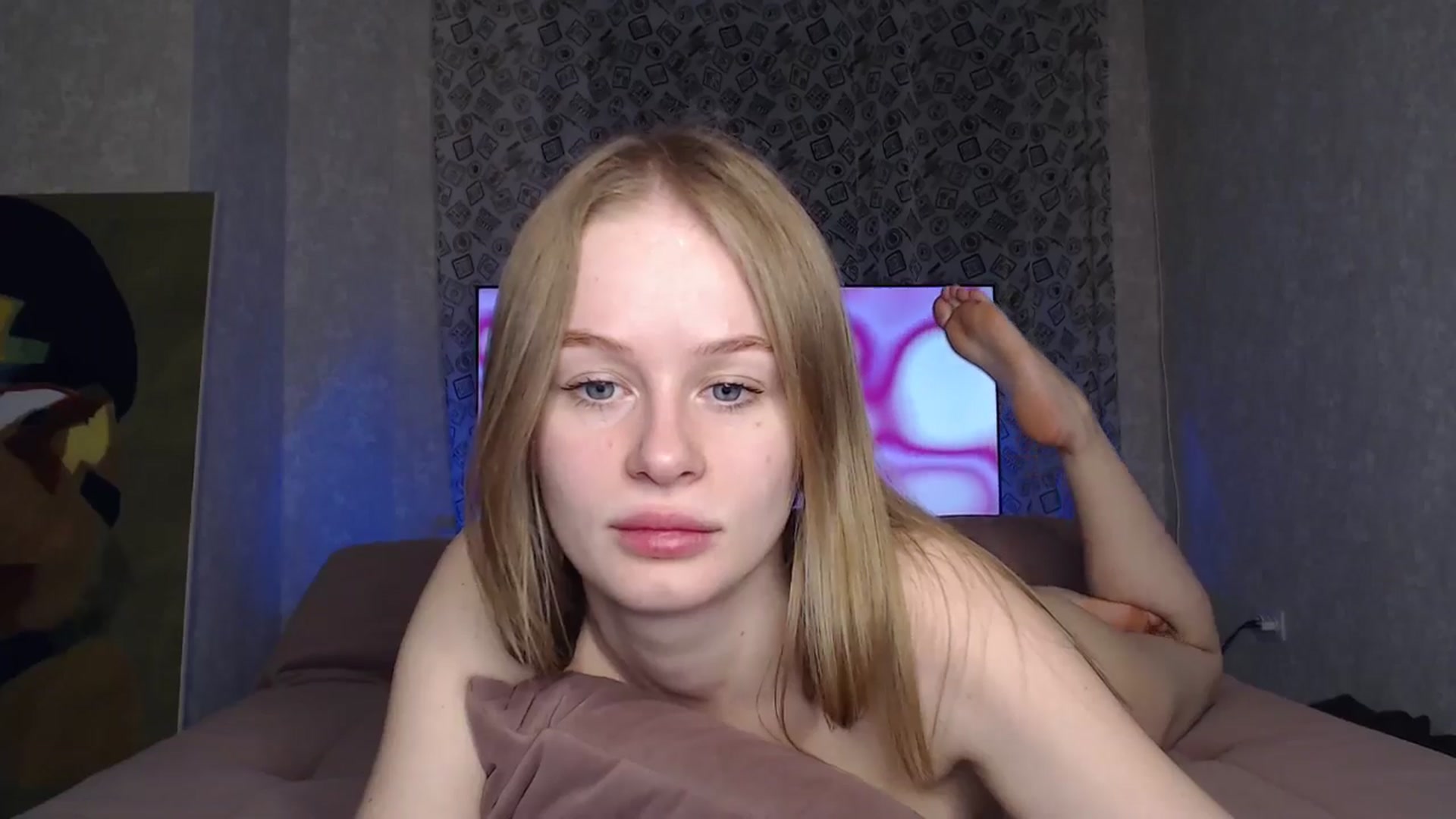 Gallery image thumbnail from Blondino4ka07's myfreecams stream on, 05/12/2024, 17:59 image 4 of 20