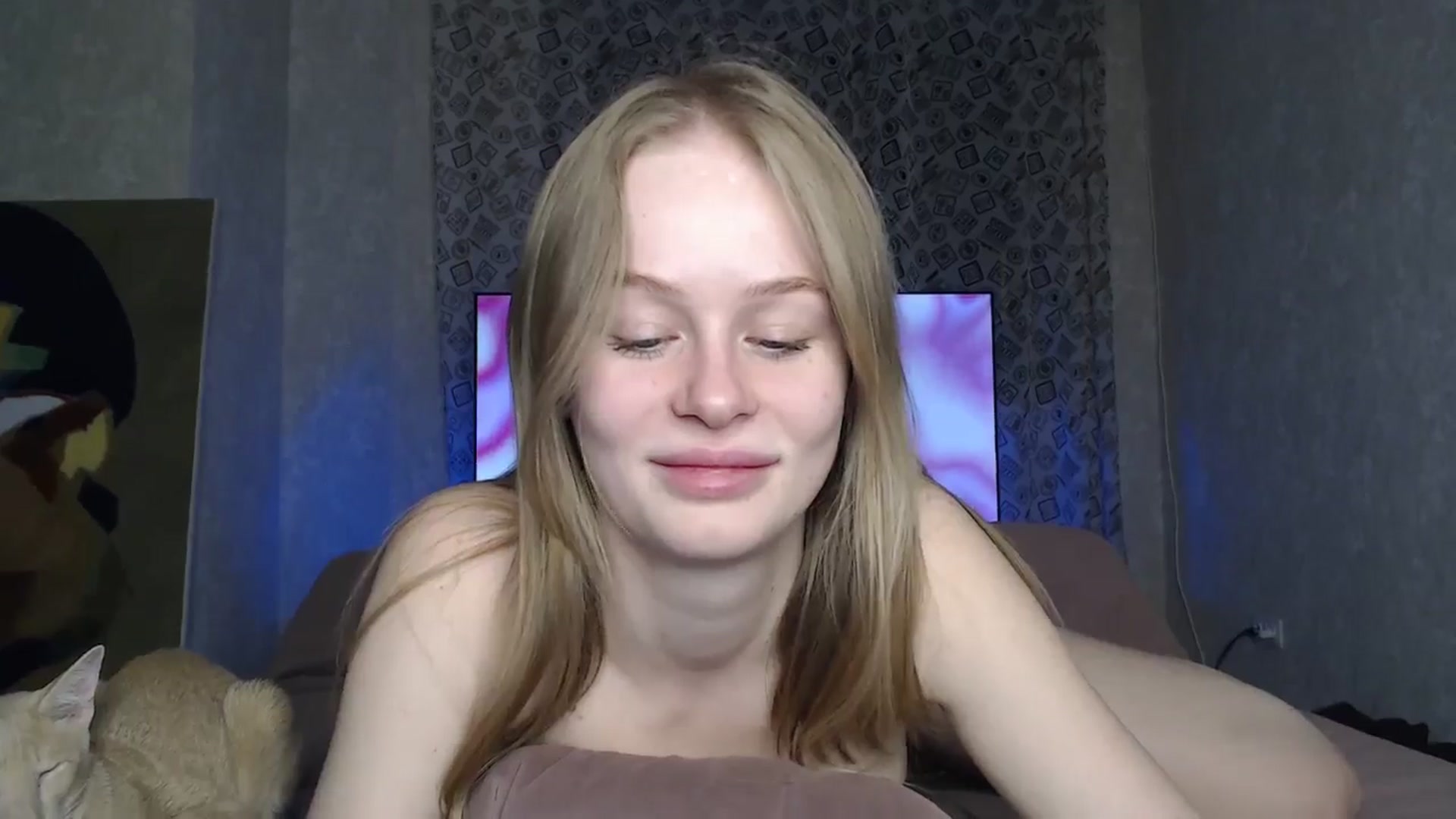 Gallery image thumbnail from Blondino4ka07's myfreecams stream on, 05/12/2024, 17:59 image 16 of 20