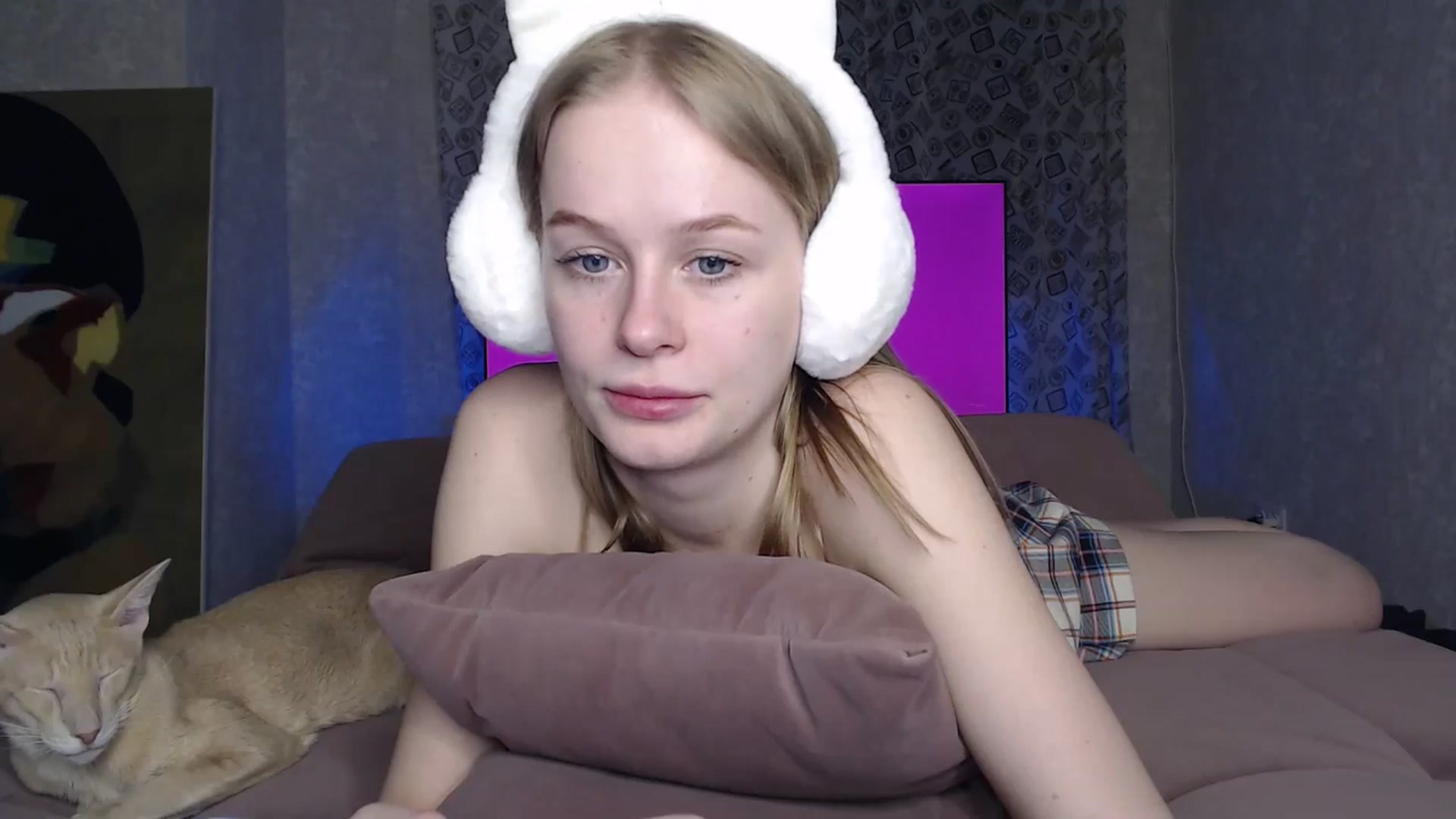 Gallery image thumbnail from Blondino4ka07's myfreecams stream on, 05/12/2024, 19:05 image 5 of 20