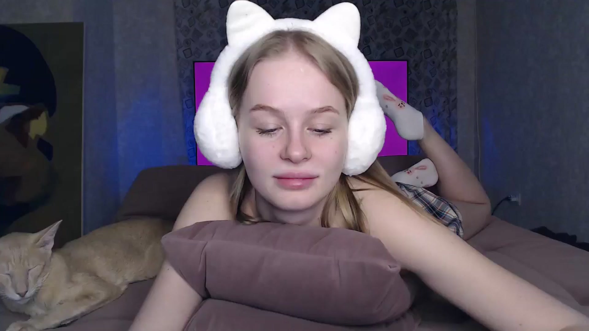 Gallery image thumbnail from Blondino4ka07's myfreecams stream on, 05/12/2024, 19:05 image 11 of 20