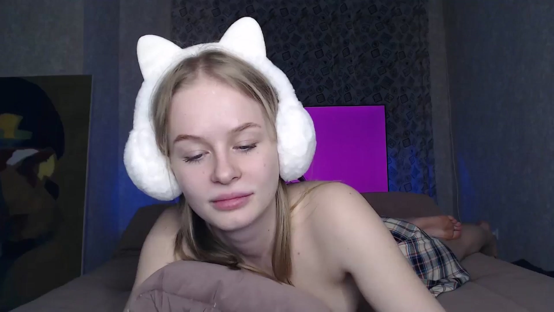 Gallery image thumbnail from Blondino4ka07's myfreecams stream on, 05/12/2024, 20:54 image 11 of 20