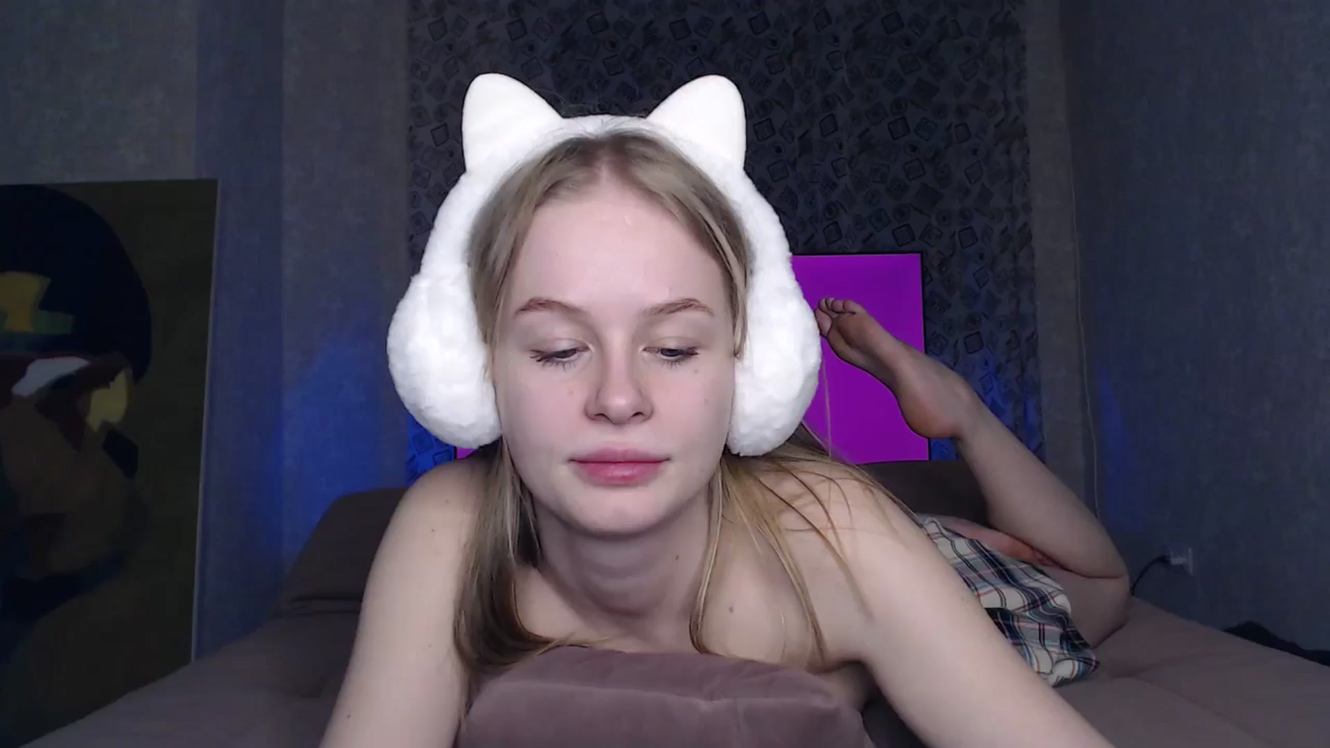 Gallery image thumbnail from Blondino4ka07's myfreecams stream on, 05/12/2024, 20:54 image 8 of 20