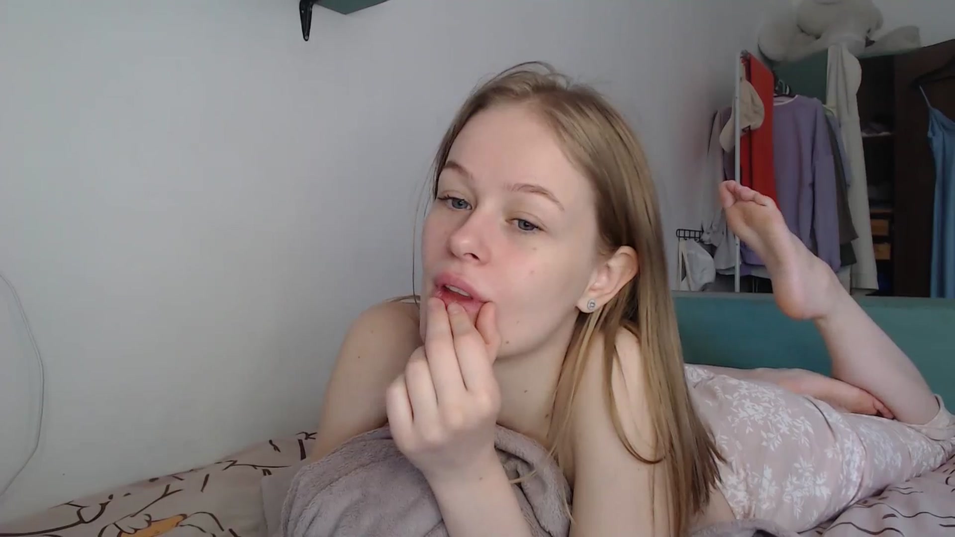 Gallery image thumbnail from Blondino4ka07's myfreecams stream on, 05/18/2024, 07:11 image 4 of 20
