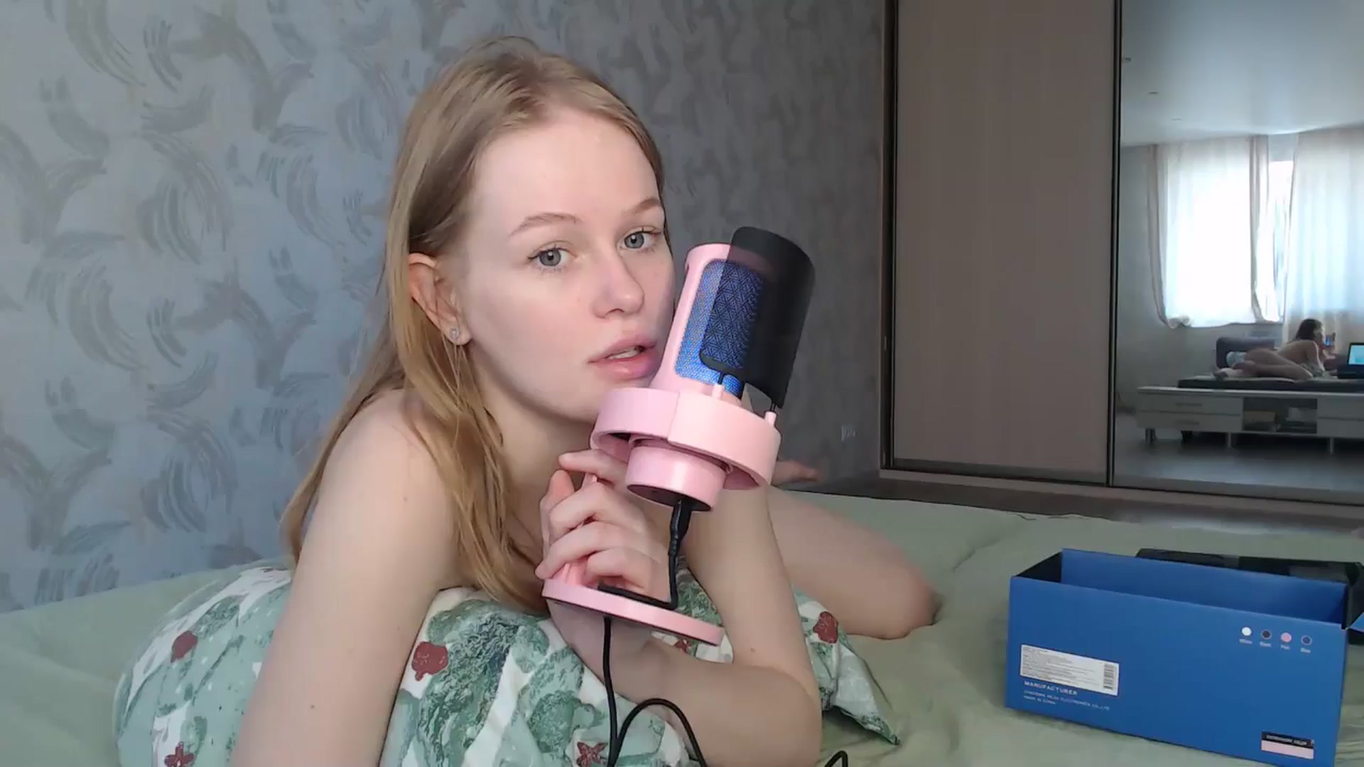 Gallery image thumbnail from Blondino4ka07's myfreecams stream on, 05/26/2024, 07:34 image 16 of 20
