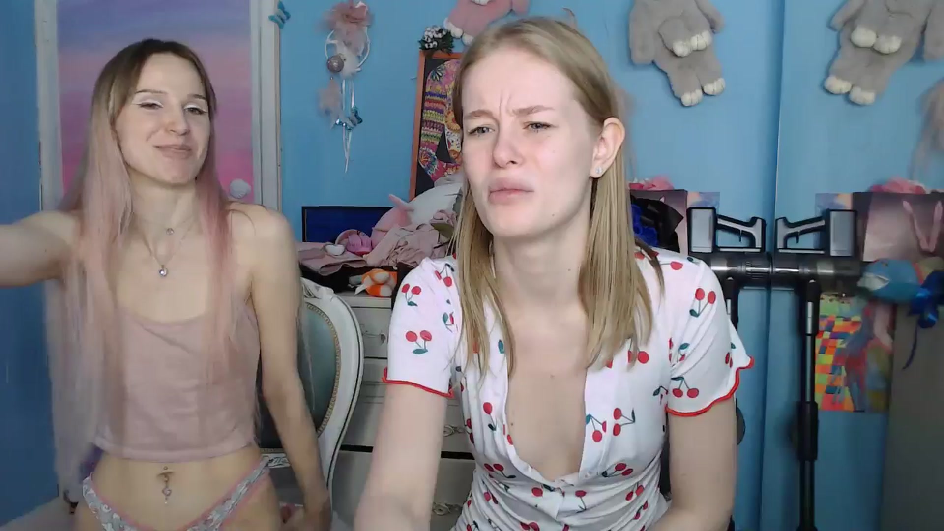 Gallery image thumbnail from Blondino4ka07's myfreecams stream on, 06/14/2024, 07:46 image 6 of 20