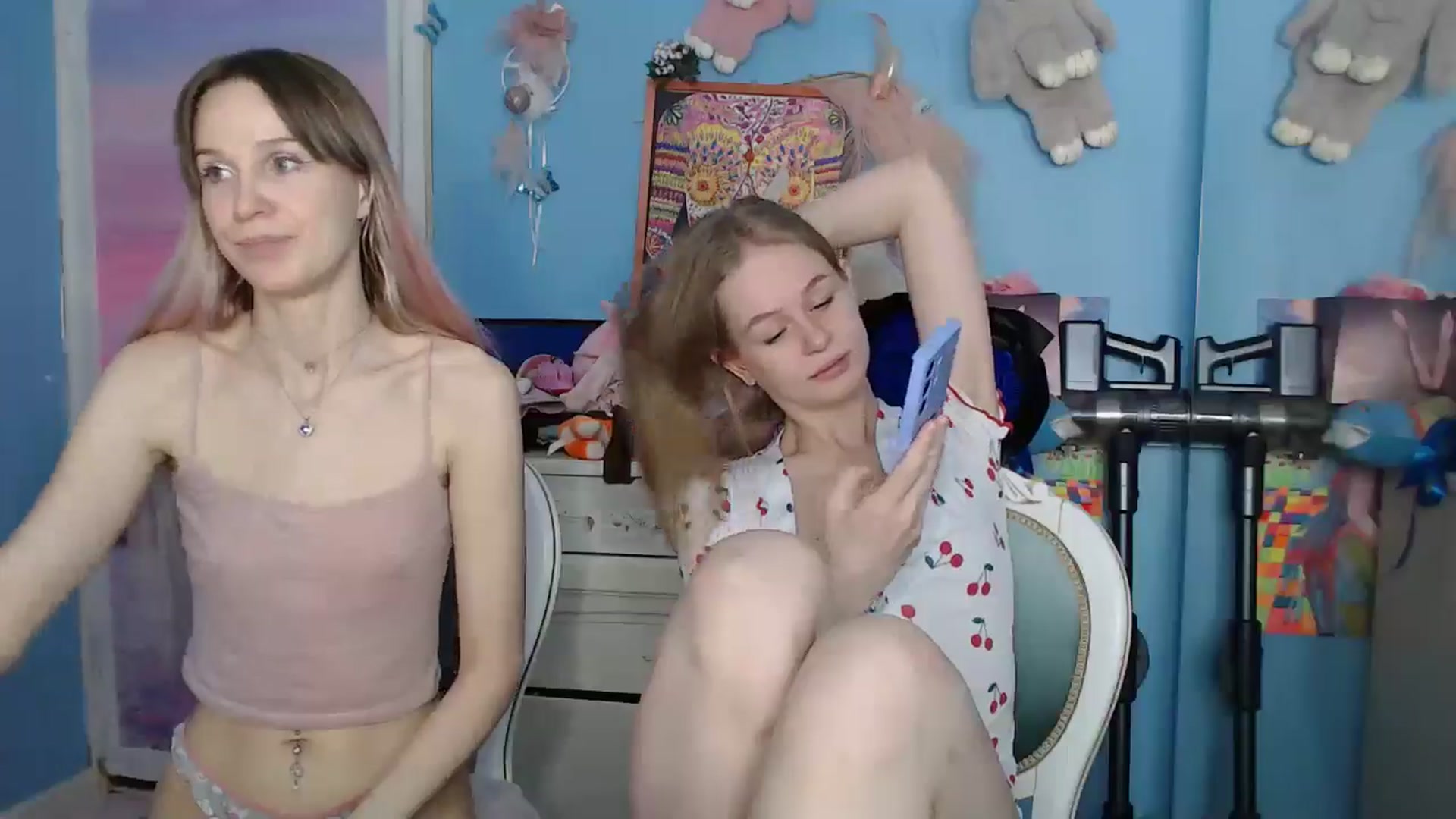 Gallery image thumbnail from Blondino4ka07's myfreecams stream on, 06/14/2024, 07:46 image 7 of 20