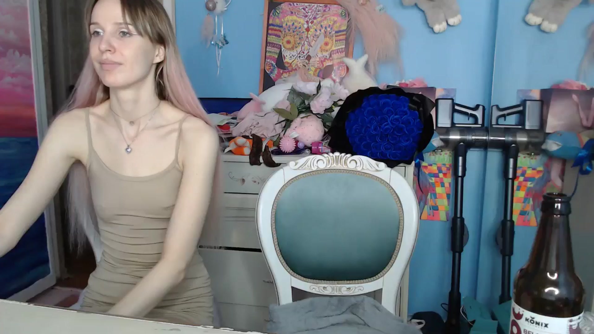 Gallery image thumbnail from Blondino4ka07's myfreecams stream on, 06/14/2024, 09:53 image 18 of 20