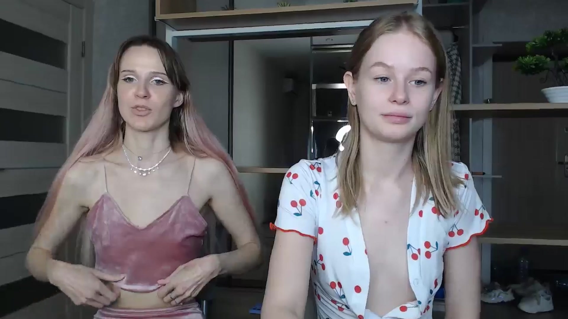 Gallery image thumbnail from Blondino4ka07's myfreecams stream on, 06/15/2024, 08:27 image 8 of 20