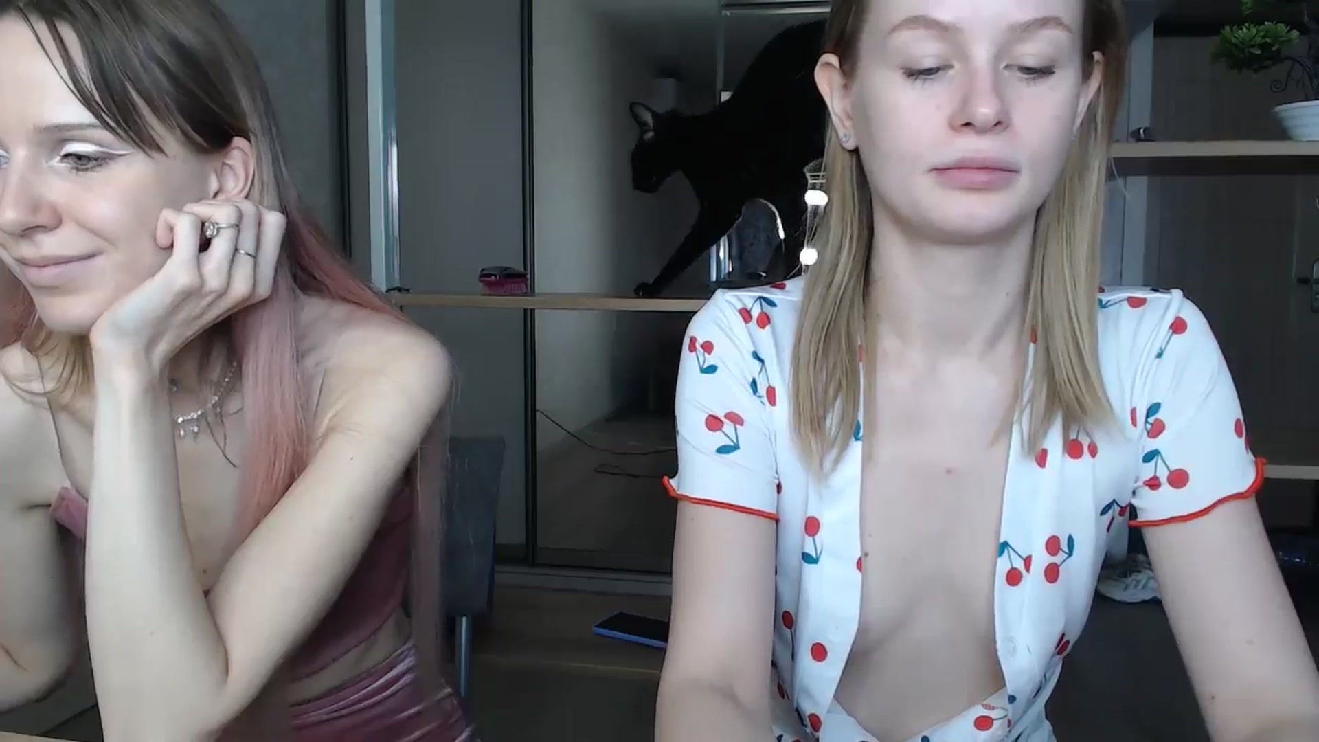 Gallery image thumbnail from Blondino4ka07's myfreecams stream on, 06/15/2024, 08:27 image 16 of 20
