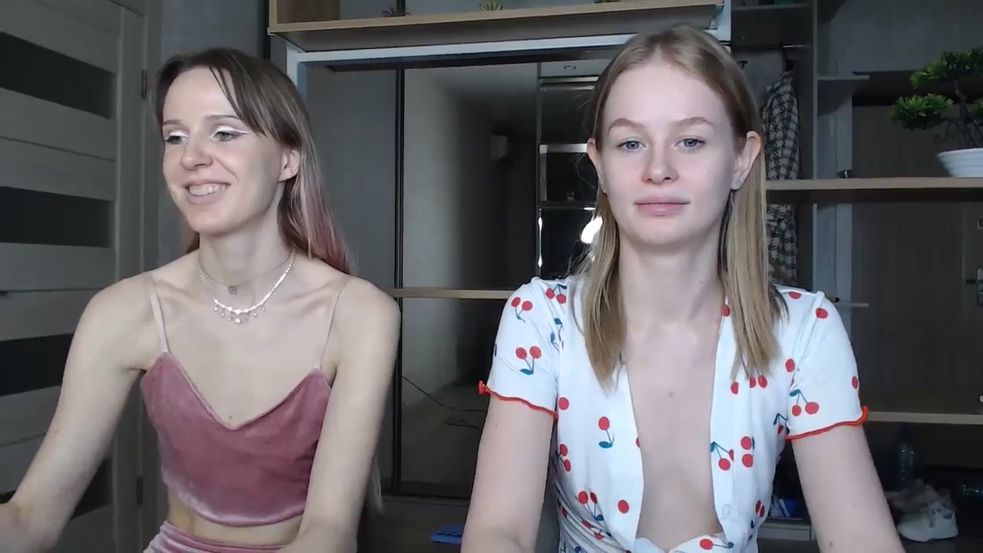Gallery image thumbnail from Blondino4ka07's myfreecams stream on, 06/15/2024, 08:27 image 9 of 20