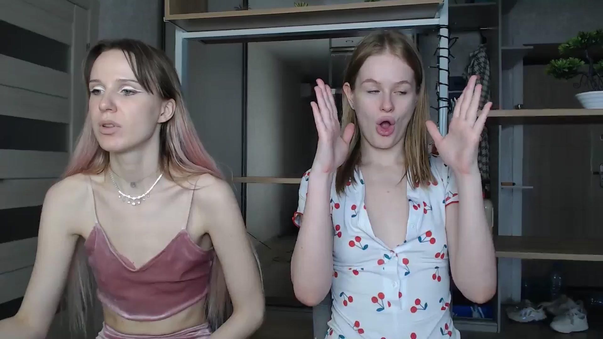Gallery image thumbnail from Blondino4ka07's myfreecams stream on, 06/15/2024, 08:27 image 6 of 20