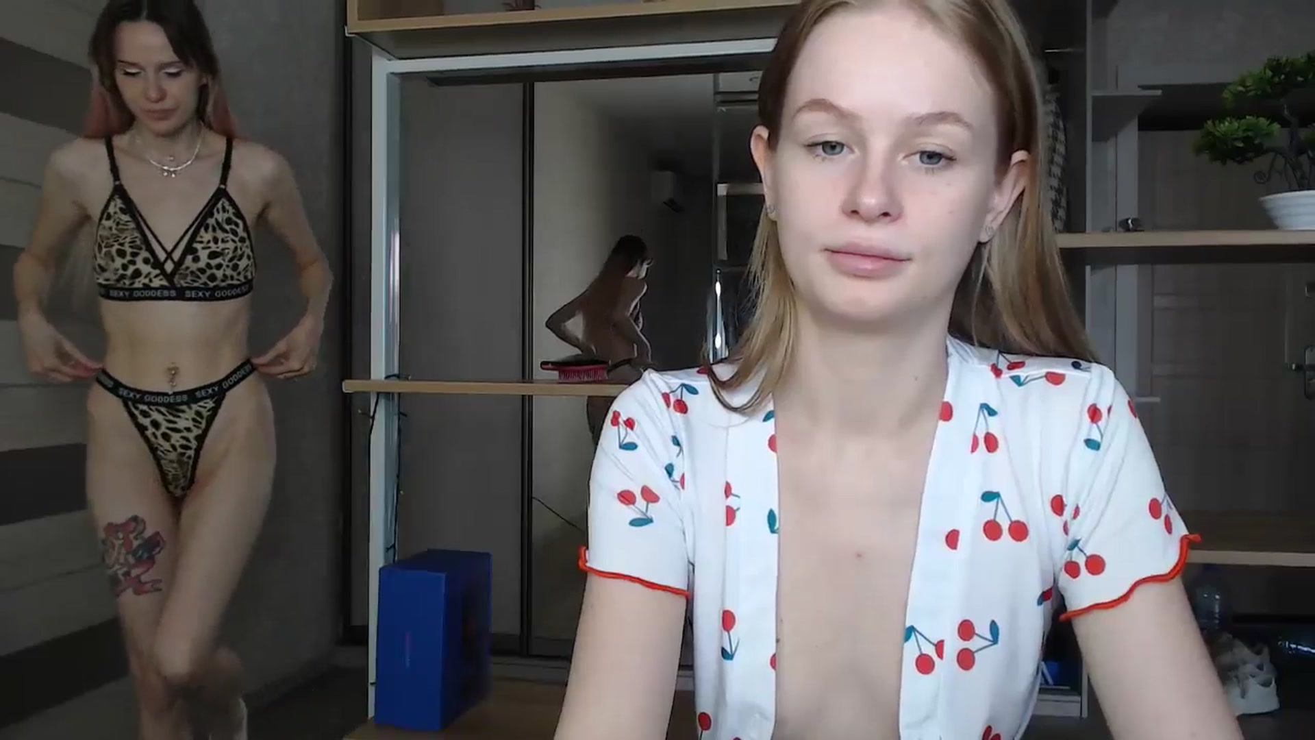 Gallery image thumbnail from Blondino4ka07's myfreecams stream on, 06/15/2024, 08:27 image 19 of 20
