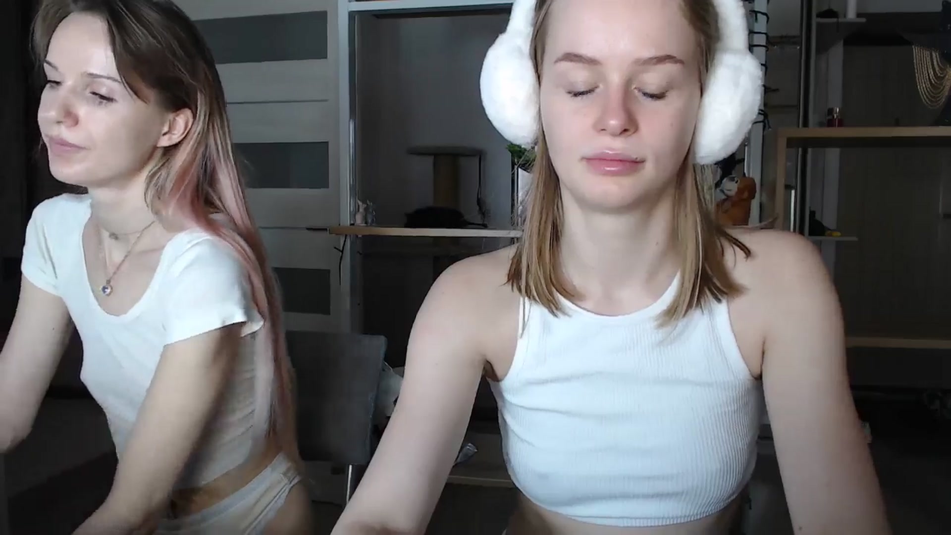Gallery image thumbnail from Blondino4ka07's myfreecams stream on, 07/18/2024, 06:53 image 13 of 20