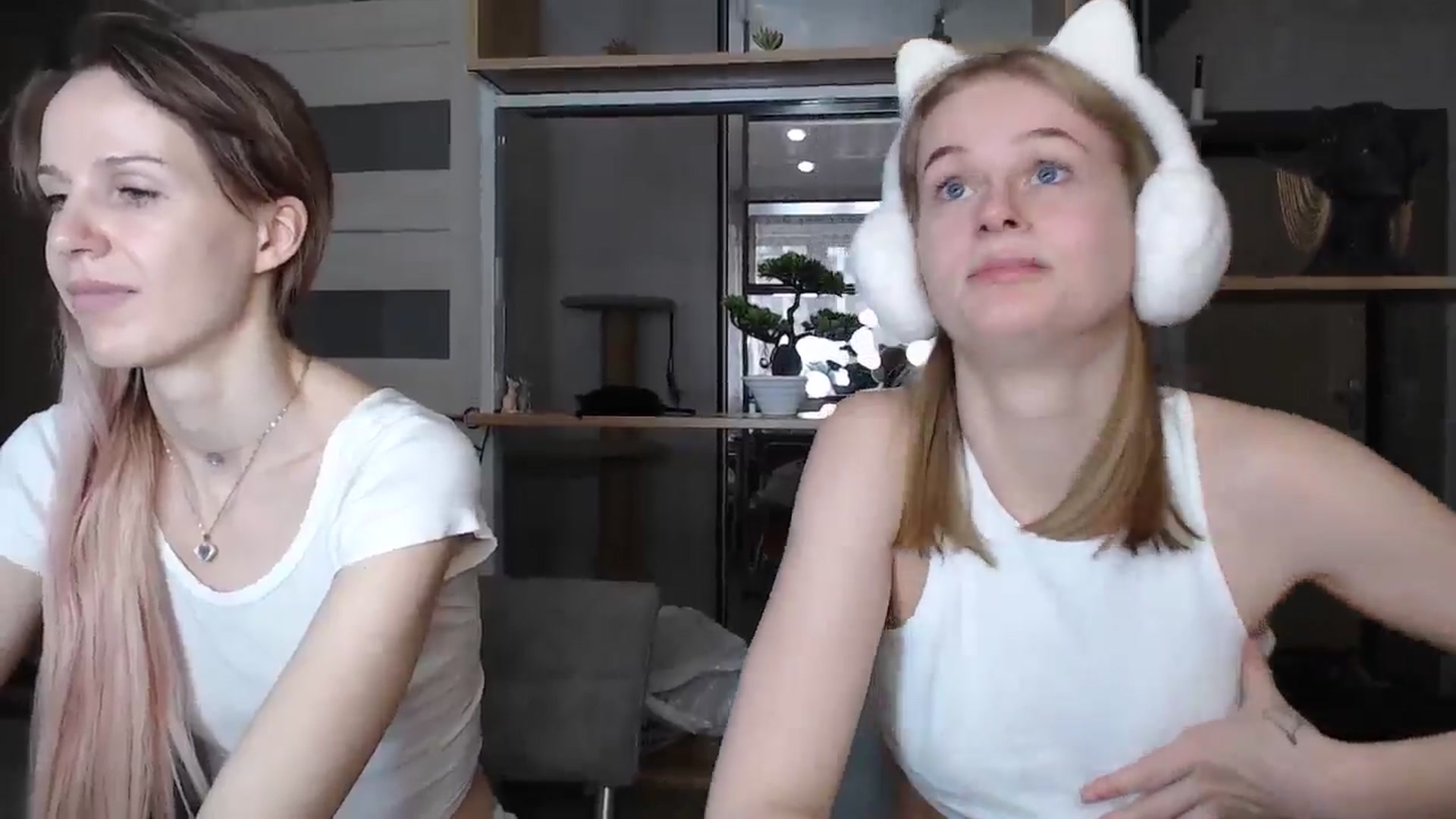 Gallery image thumbnail from Blondino4ka07's myfreecams stream on, 07/18/2024, 08:45 image 15 of 20