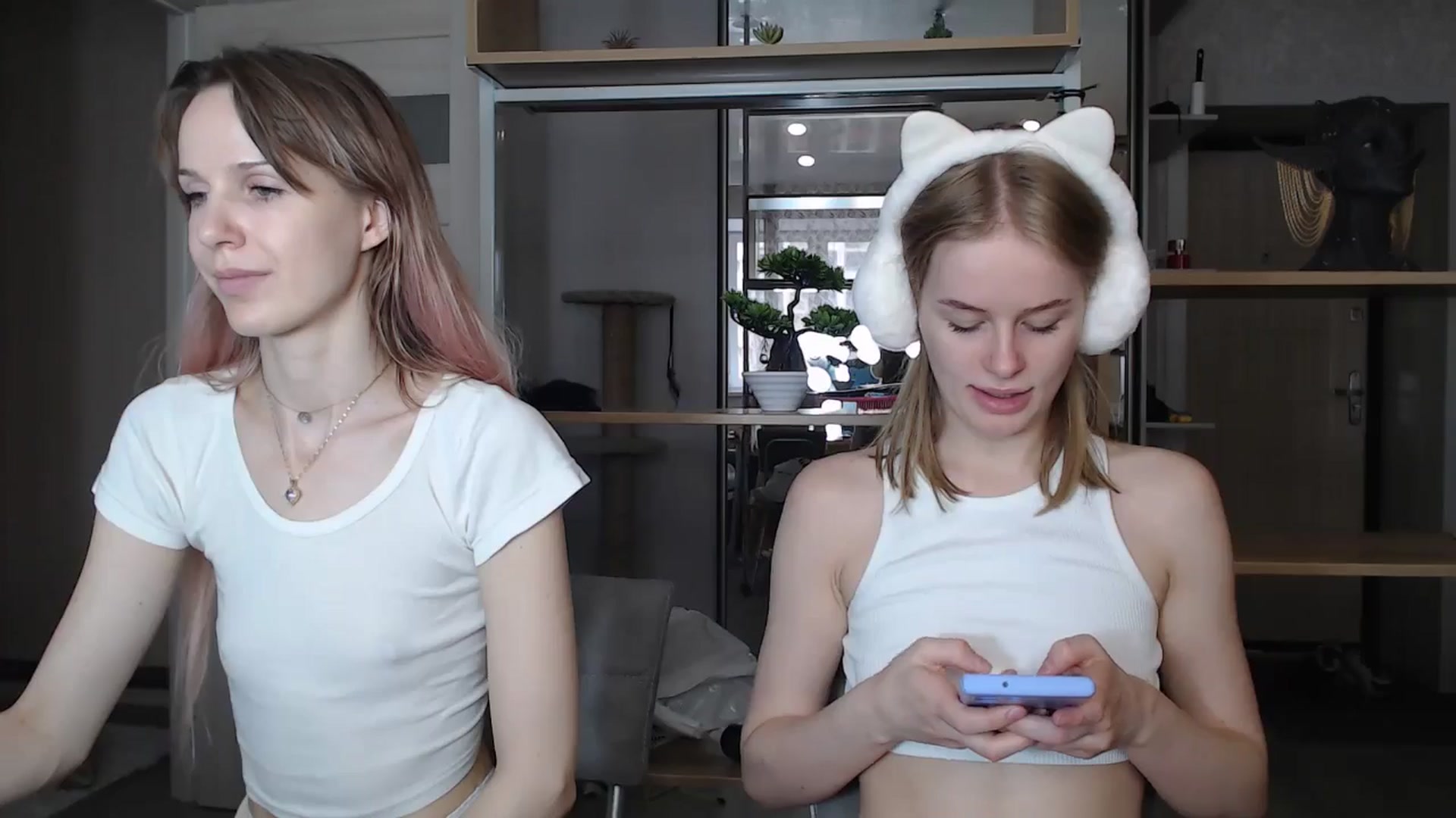 Gallery image thumbnail from Blondino4ka07's myfreecams stream on, 07/18/2024, 09:12 image 16 of 20