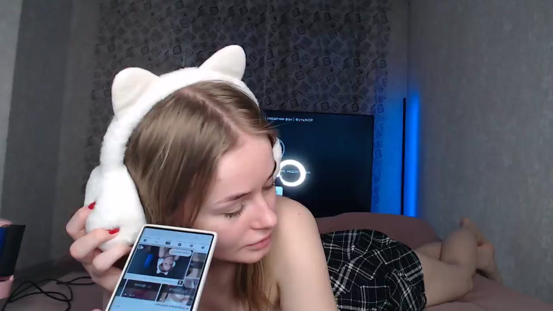Gallery image thumbnail from Blondino4ka07's myfreecams stream on, 10/14/2024, 07:38 image 19 of 20