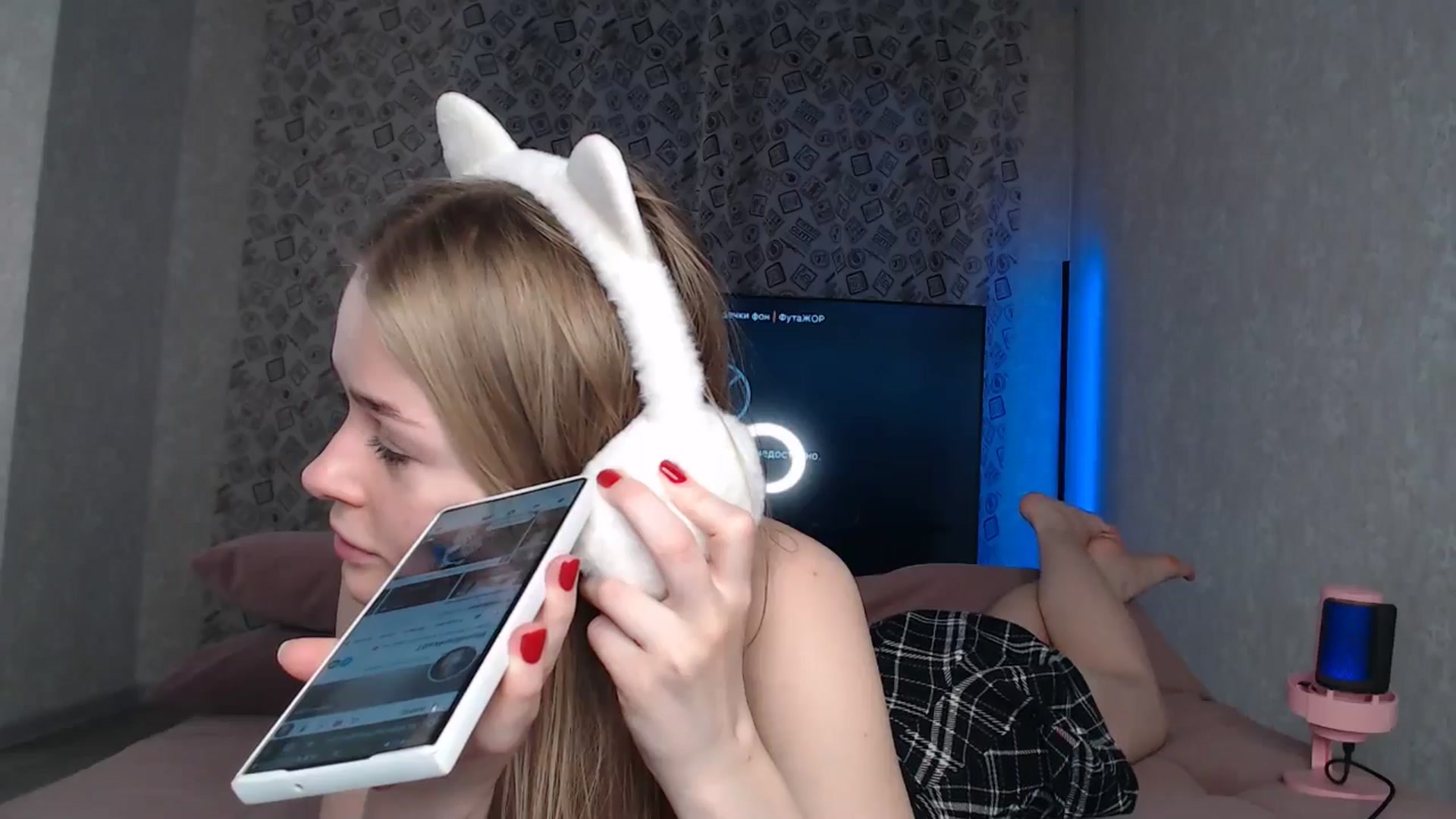 Gallery image thumbnail from Blondino4ka07's myfreecams stream on, 10/14/2024, 07:38 image 20 of 20