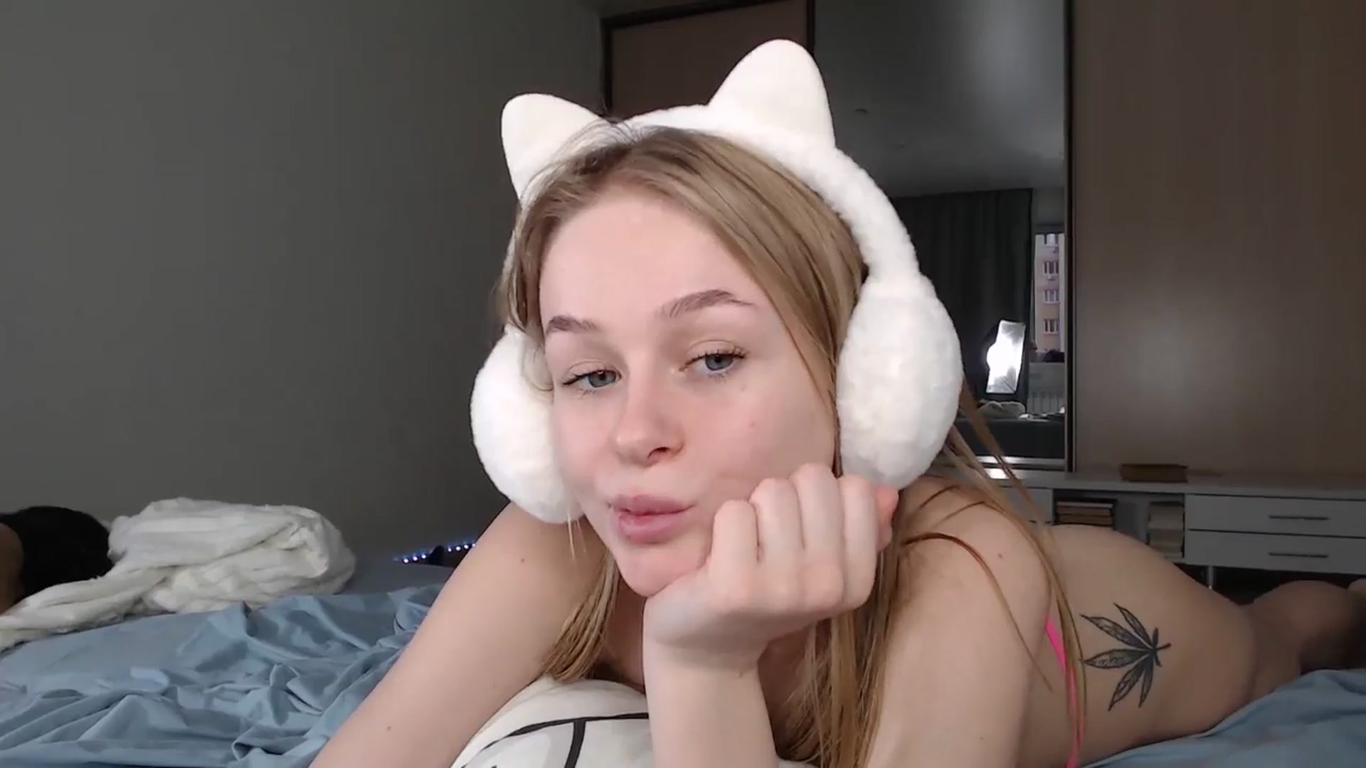 Gallery image thumbnail from Blondino4ka07's myfreecams stream on, 10/25/2024, 10:06 image 9 of 20