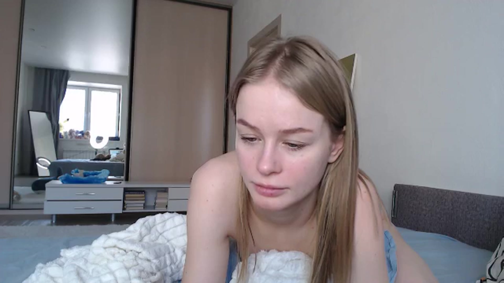 Gallery image thumbnail from Blondino4ka07's myfreecams stream on, 11/19/2024, 07:16 image 14 of 20