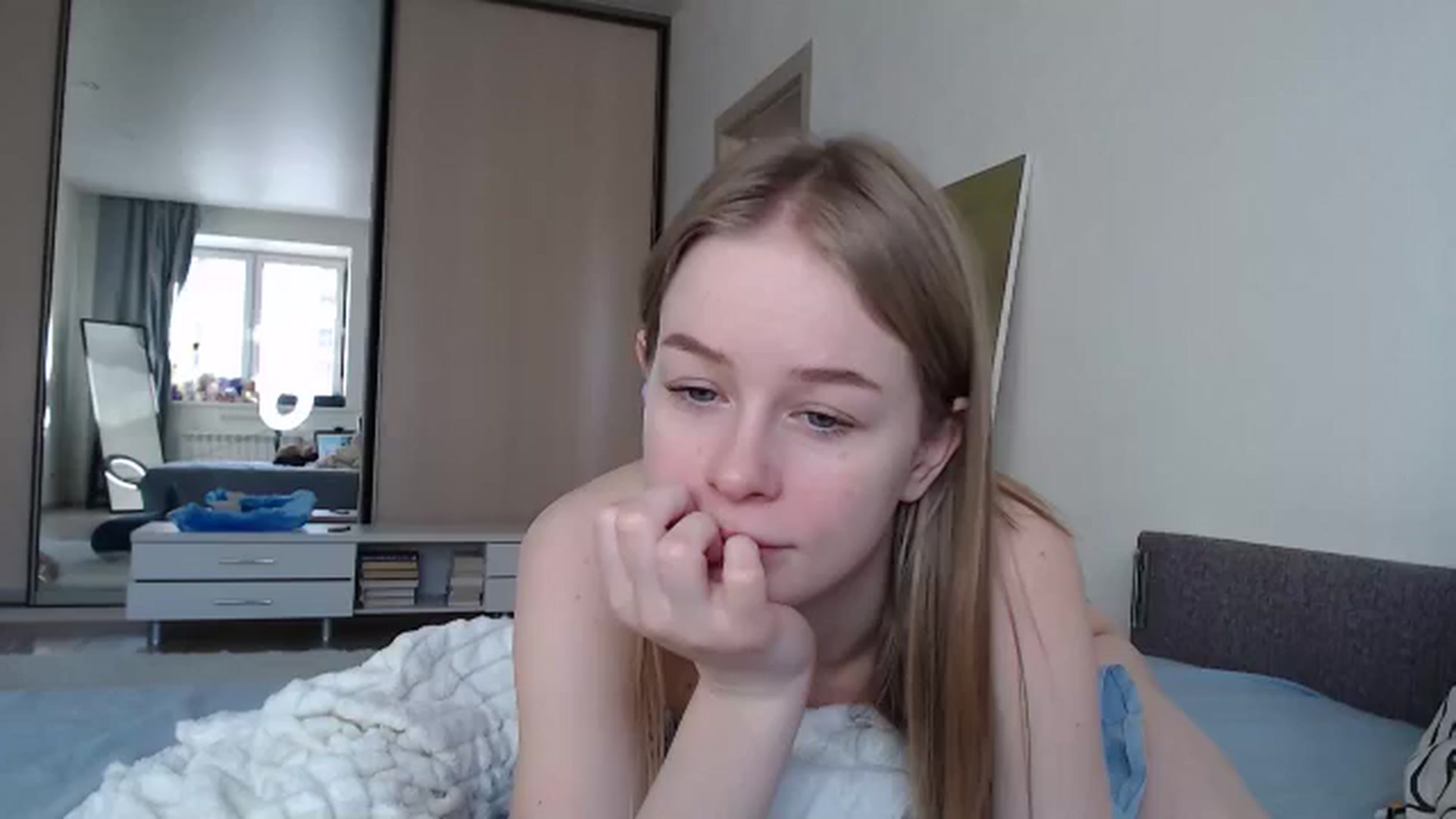 Gallery image thumbnail from Blondino4ka07's myfreecams stream on, 11/19/2024, 07:16 image 11 of 20