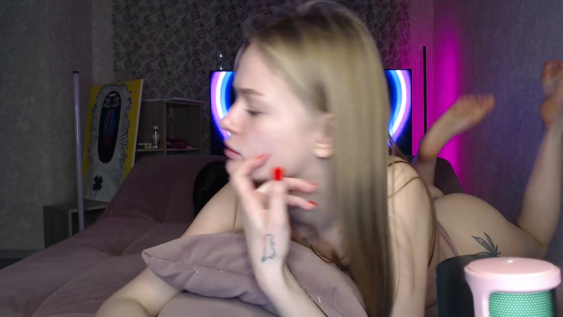 Gallery image thumbnail from Blondino4ka07's myfreecams stream on, 11/23/2024, 19:39 image 8 of 20