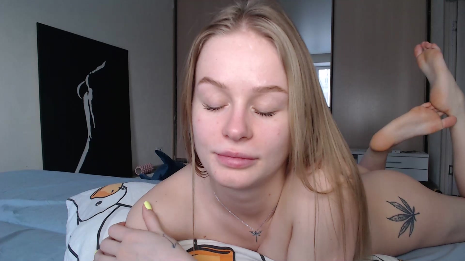 Gallery image thumbnail from Blondino4ka07's myfreecams stream on, 12/09/2024, 08:29 image 19 of 20