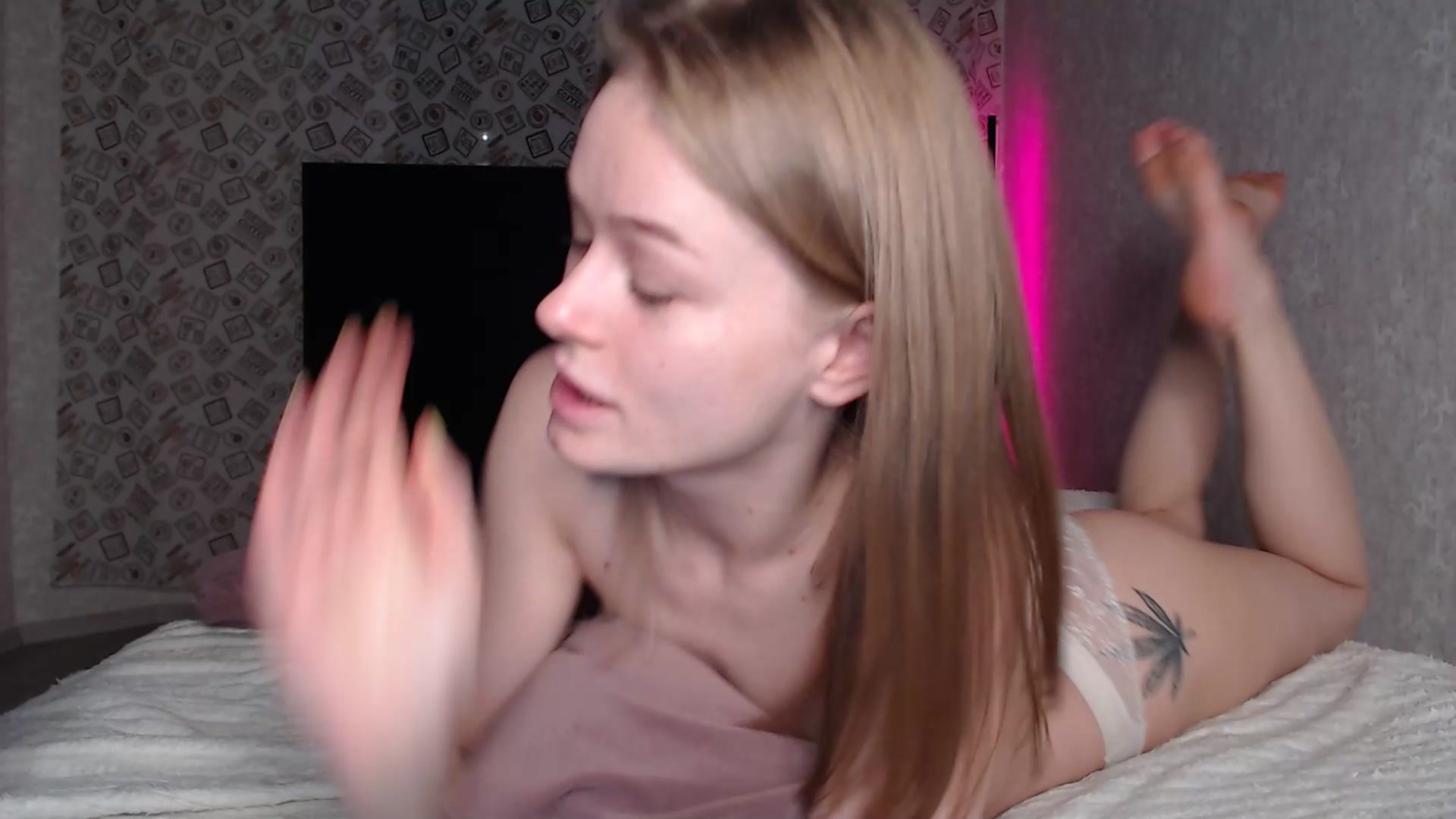 Gallery image thumbnail from Blondino4ka07's myfreecams stream on, 12/15/2024, 14:08 image 3 of 20