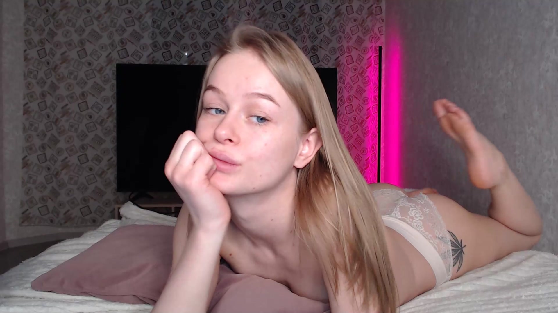 Gallery image thumbnail from Blondino4ka07's myfreecams stream on, 12/15/2024, 14:08 image 11 of 20