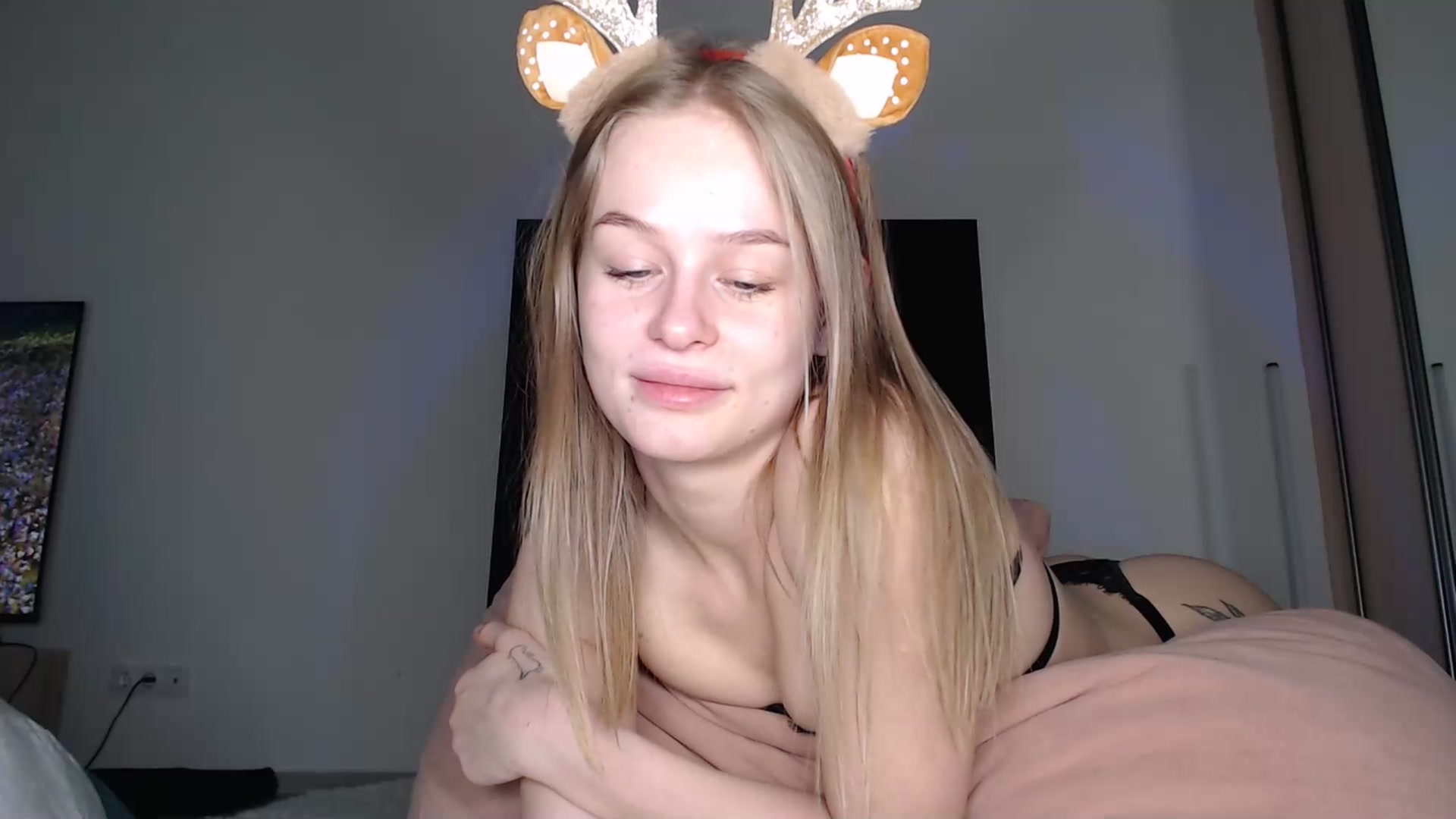 Gallery image thumbnail from Blondino4ka07's myfreecams stream on, 12/29/2024, 13:53 image 5 of 20