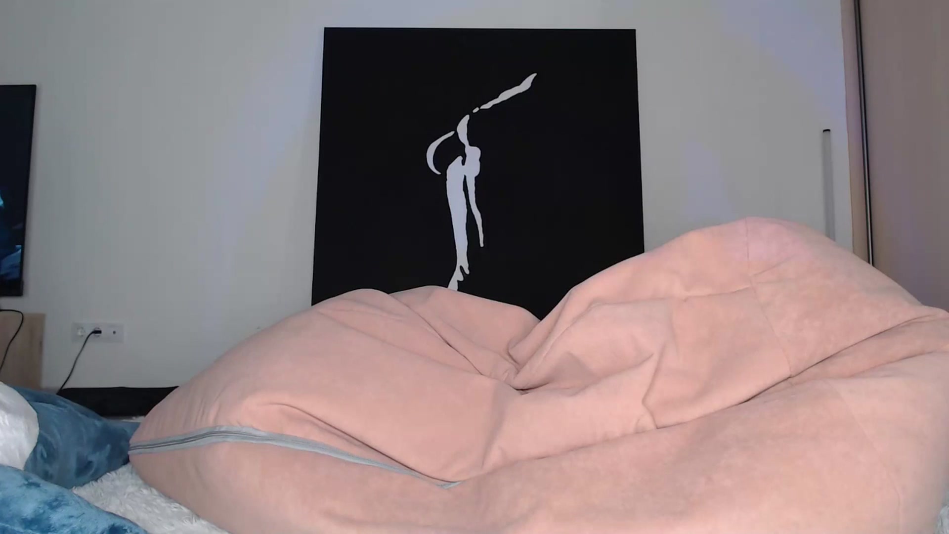 Gallery image thumbnail from Blondino4ka07's myfreecams stream on, 12/29/2024, 17:19 image 12 of 20