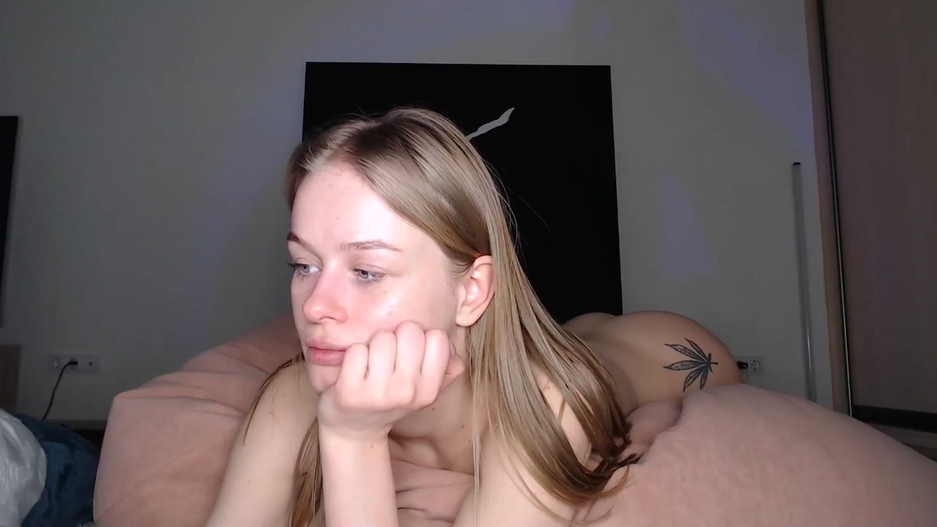 Gallery image thumbnail from Blondino4ka07's myfreecams stream on, 12/29/2024, 20:34 image 2 of 20