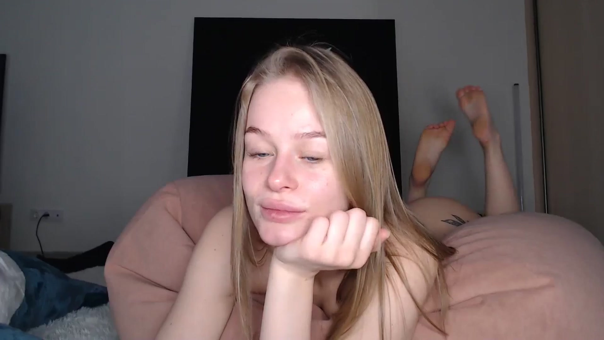 Gallery image thumbnail from Blondino4ka07's myfreecams stream on, 12/30/2024, 06:56 image 5 of 20