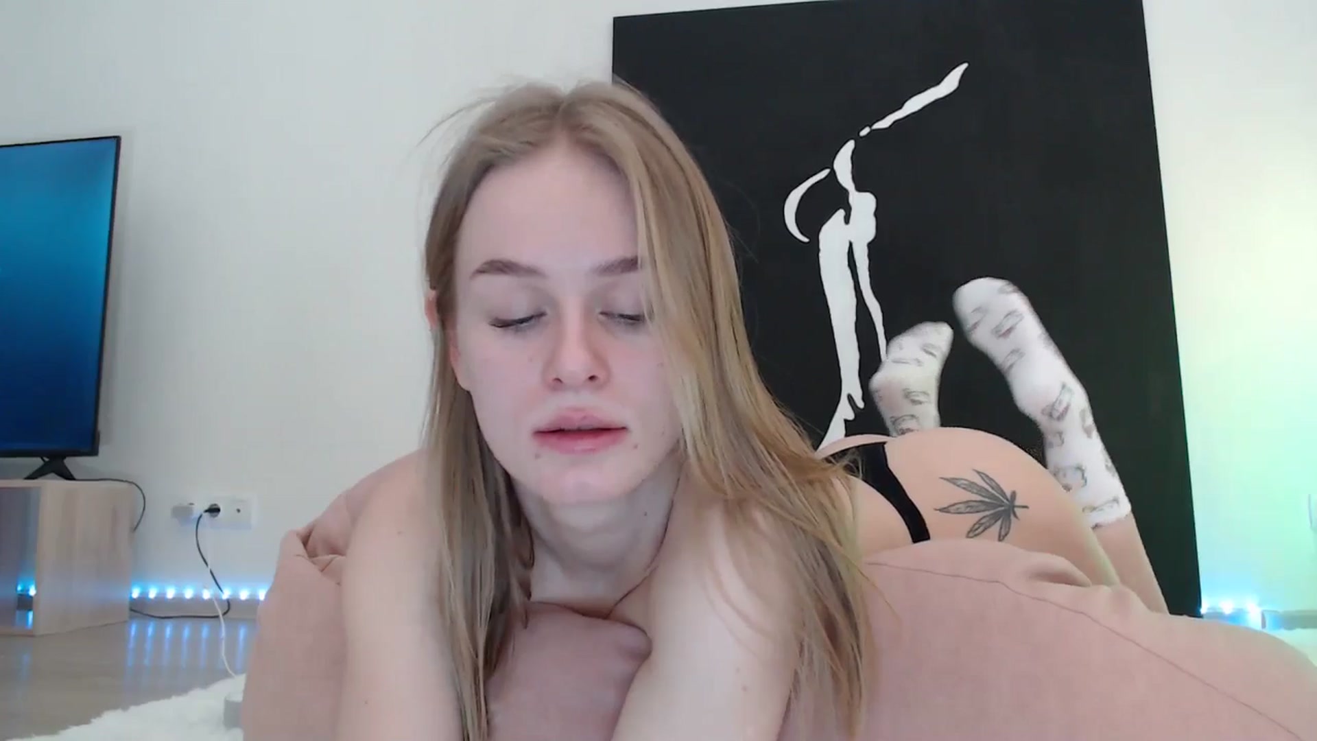 Gallery image thumbnail from Blondino4ka07's myfreecams stream on, 01/07/2025, 15:59 image 18 of 20