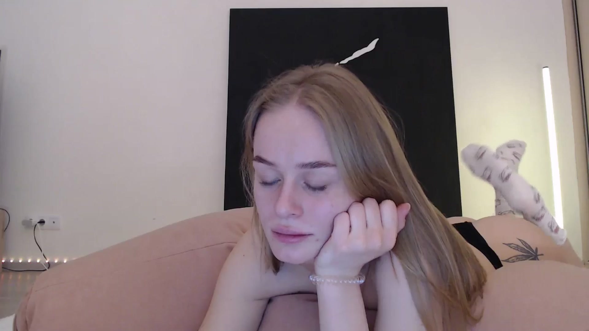 Gallery image thumbnail from Blondino4ka07's myfreecams stream on, 01/07/2025, 19:27 image 10 of 20